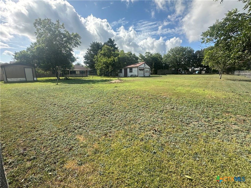 129 S Pecan Street