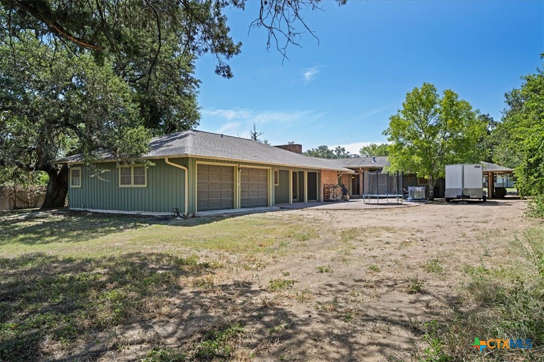 221 E 9th Street