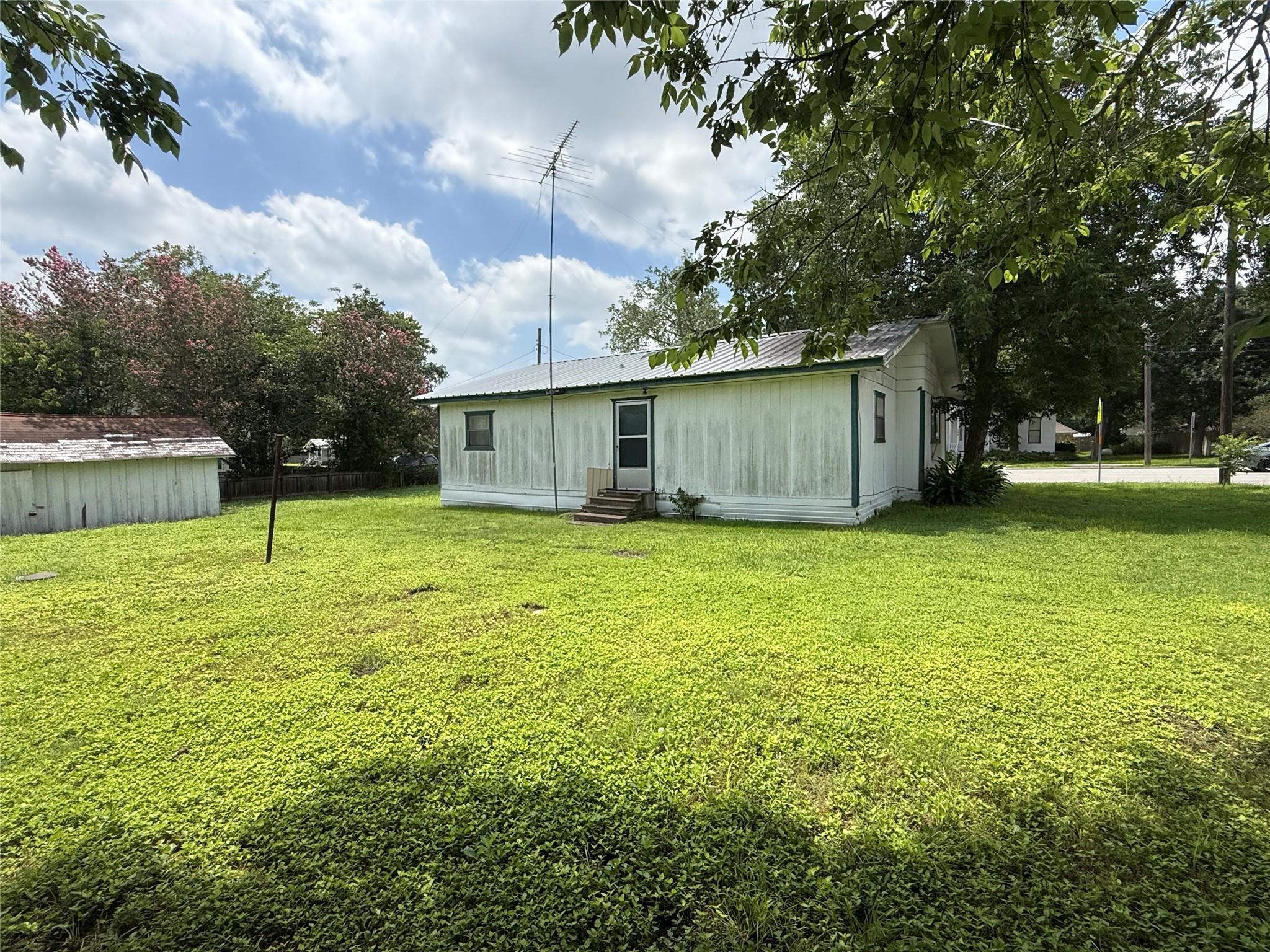 603 E North Main Street