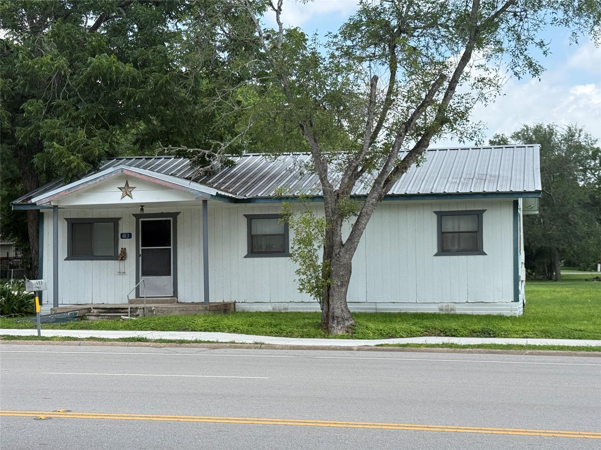 603 E North Main Street