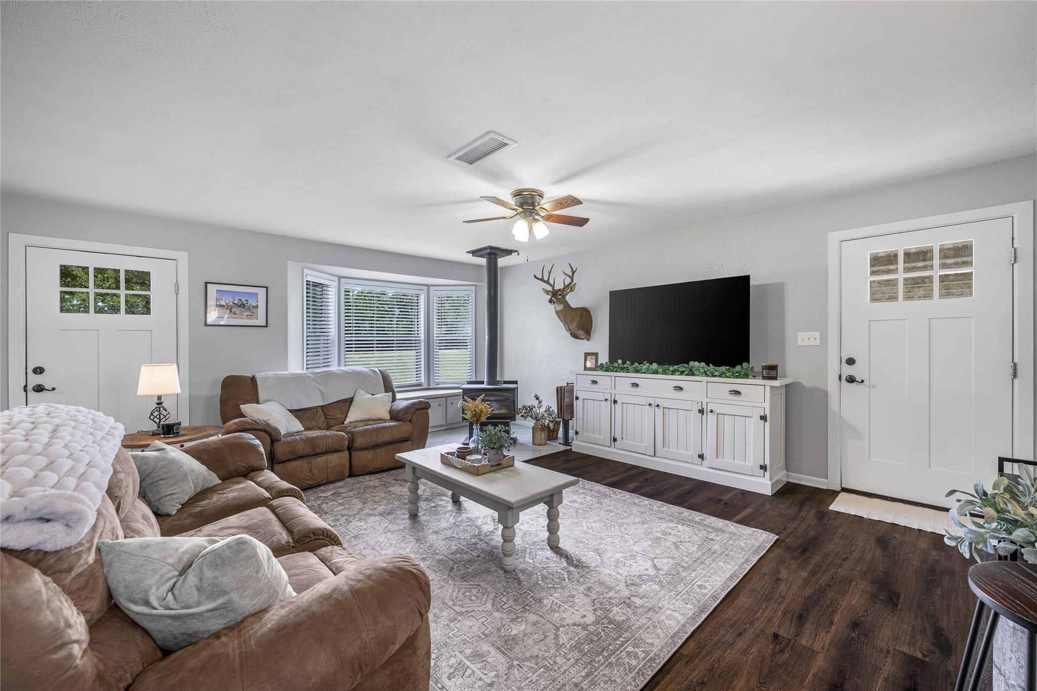 1603 W Fm 2237