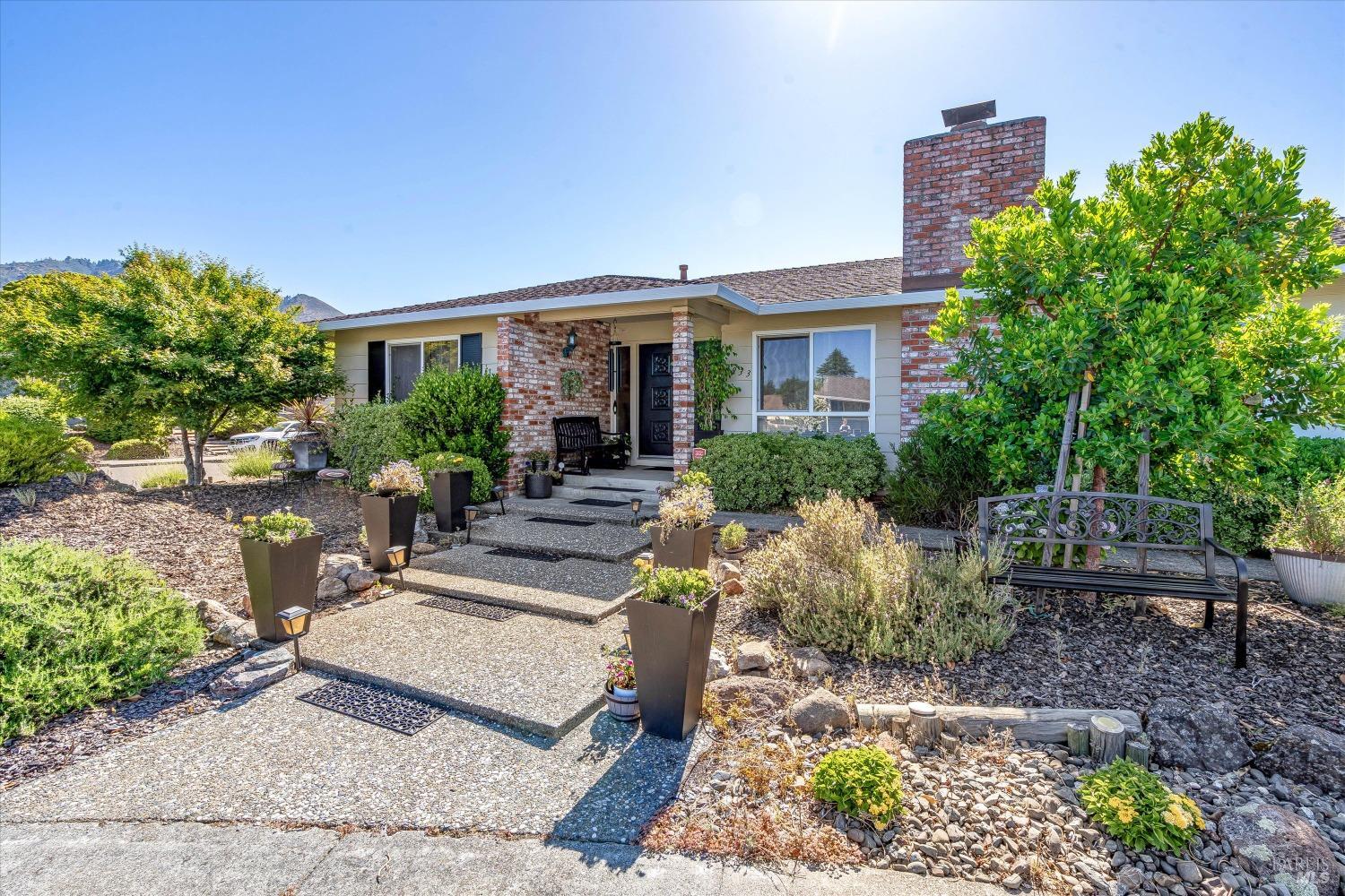 8933 Acorn Place