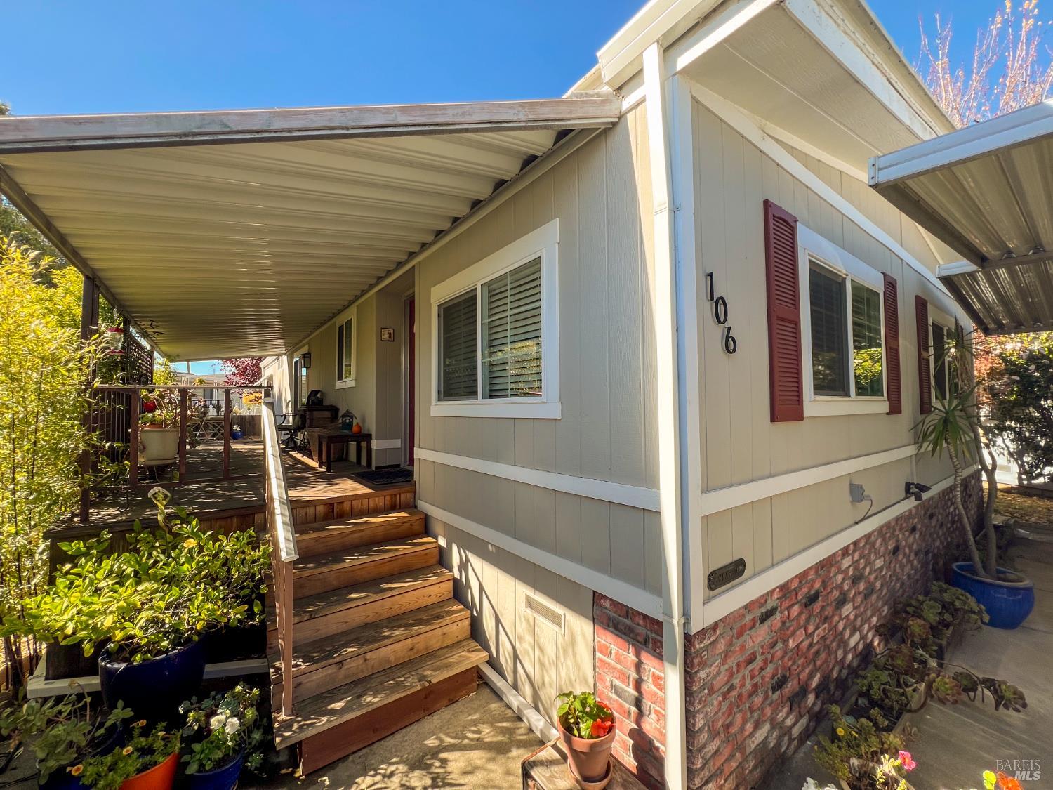 106 Drake Mews # 106