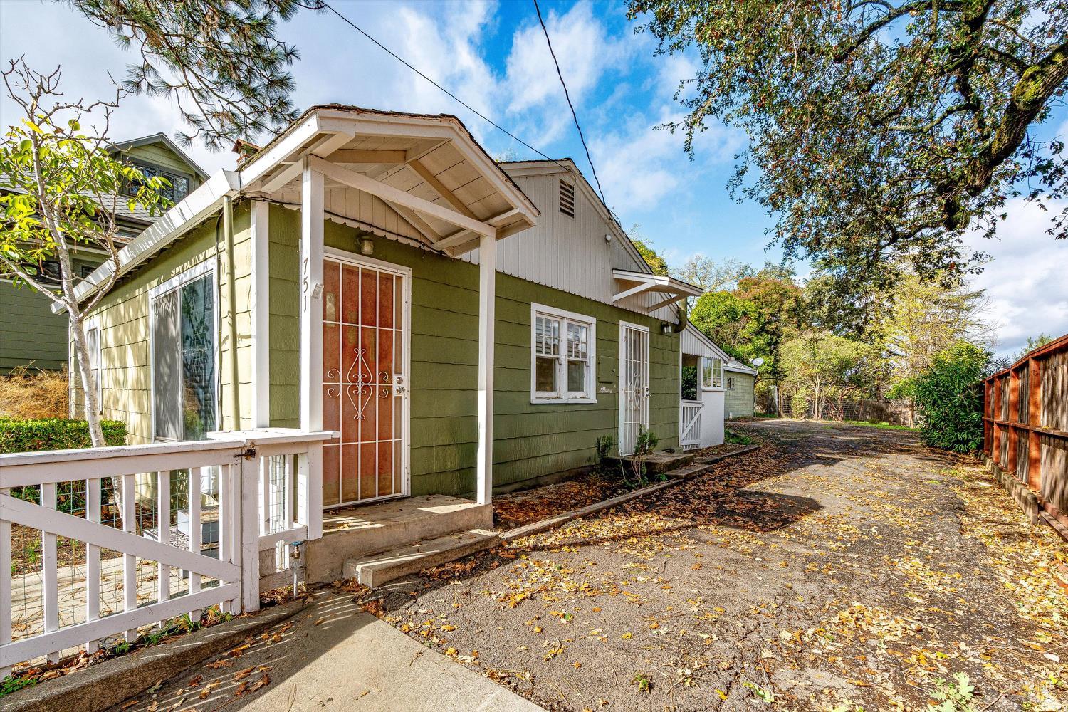 751 Verano Avenue