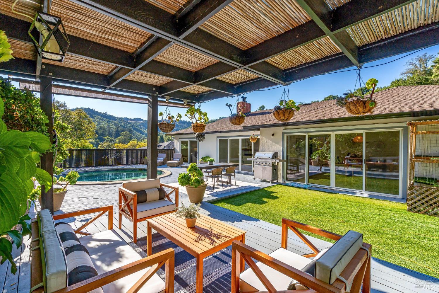 28 Oak Tree Lane Fairfax CA
