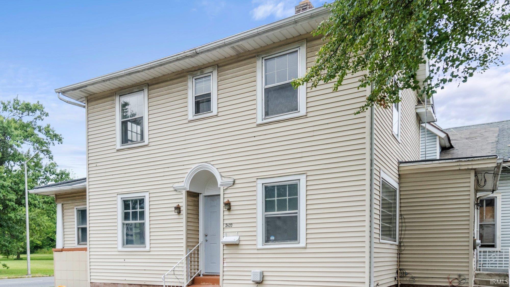 2433 Lafayette Street