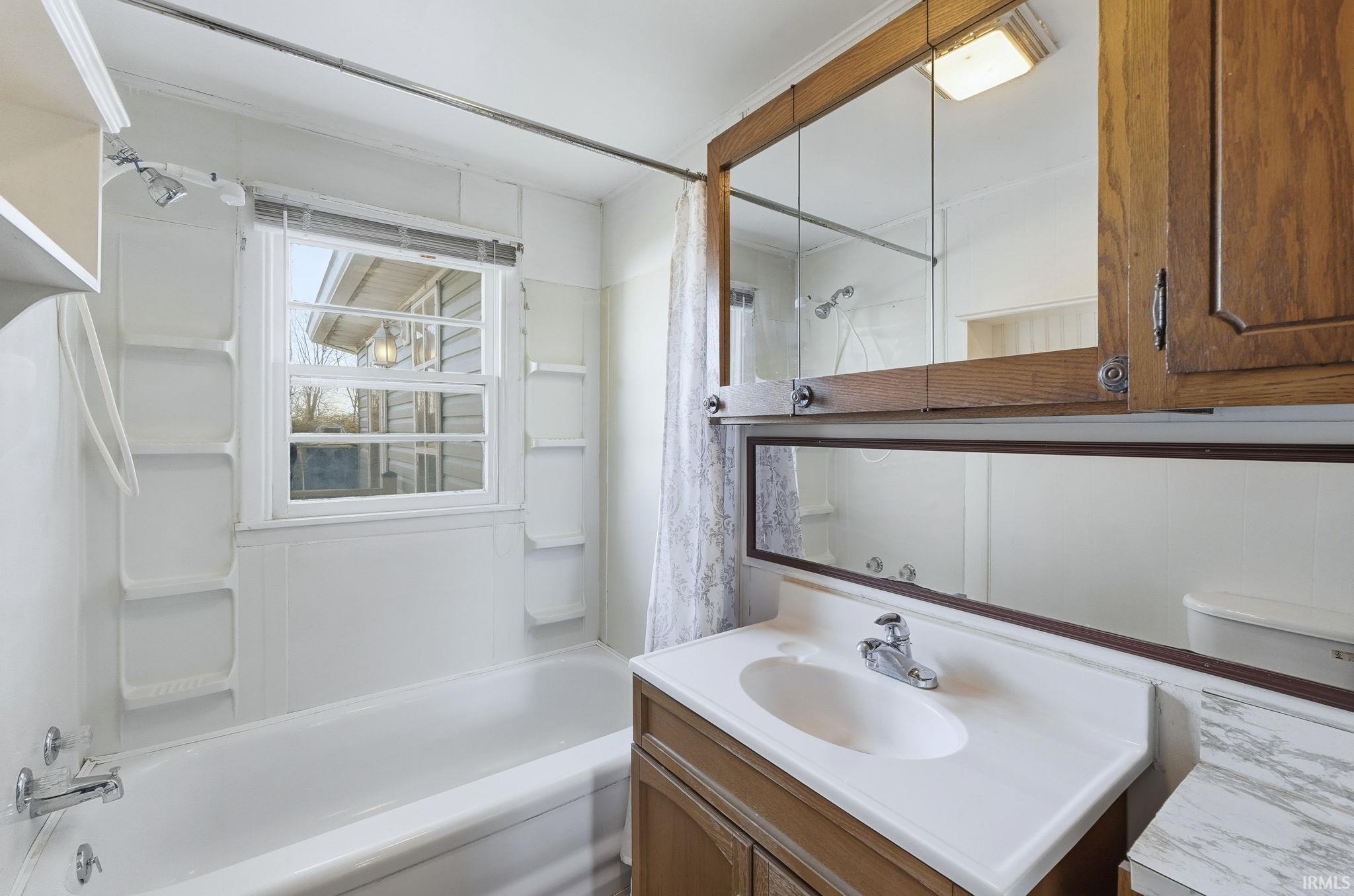 901 S Indiana Avenue