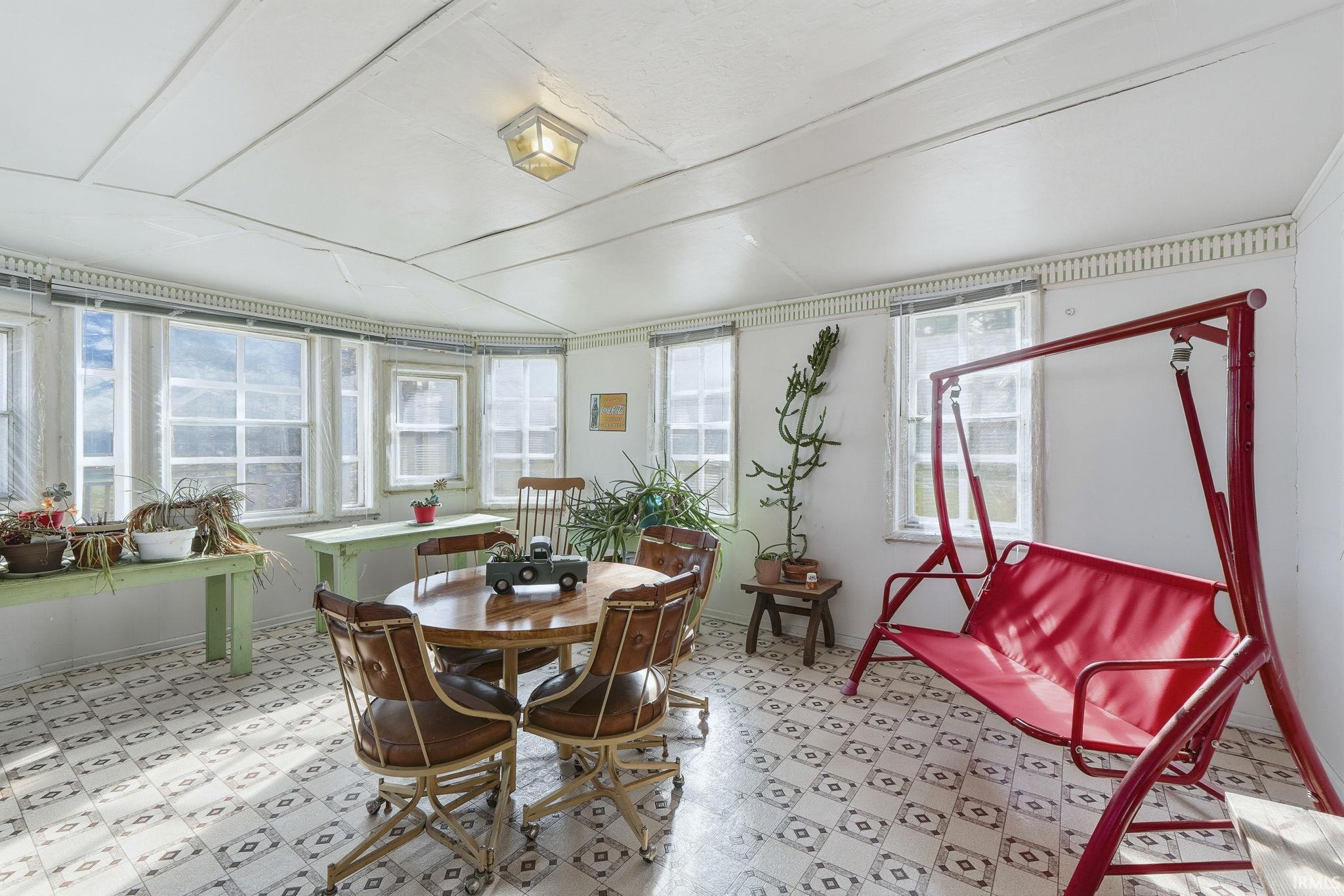 901 S Indiana Avenue