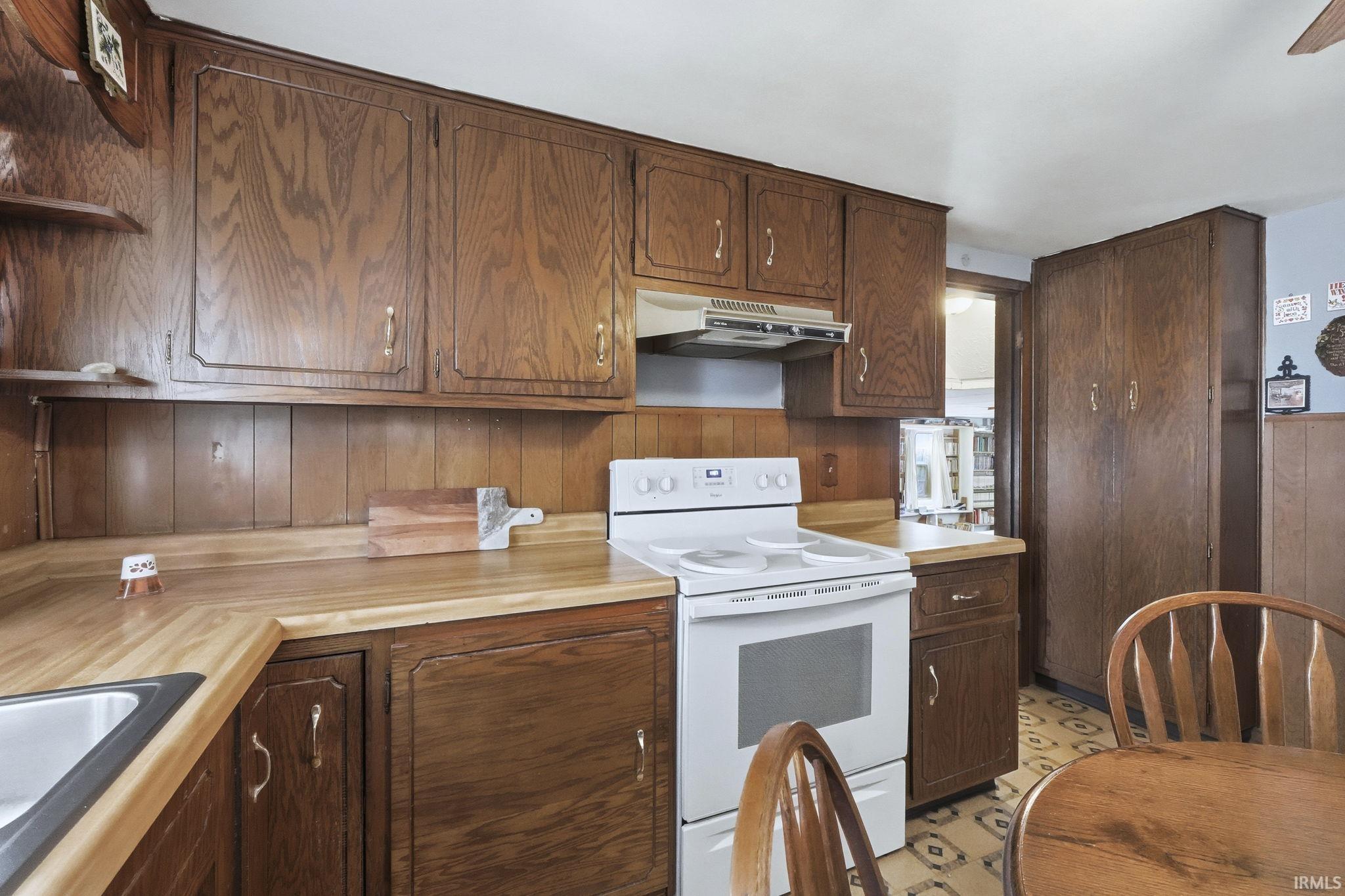 901 S Indiana Avenue