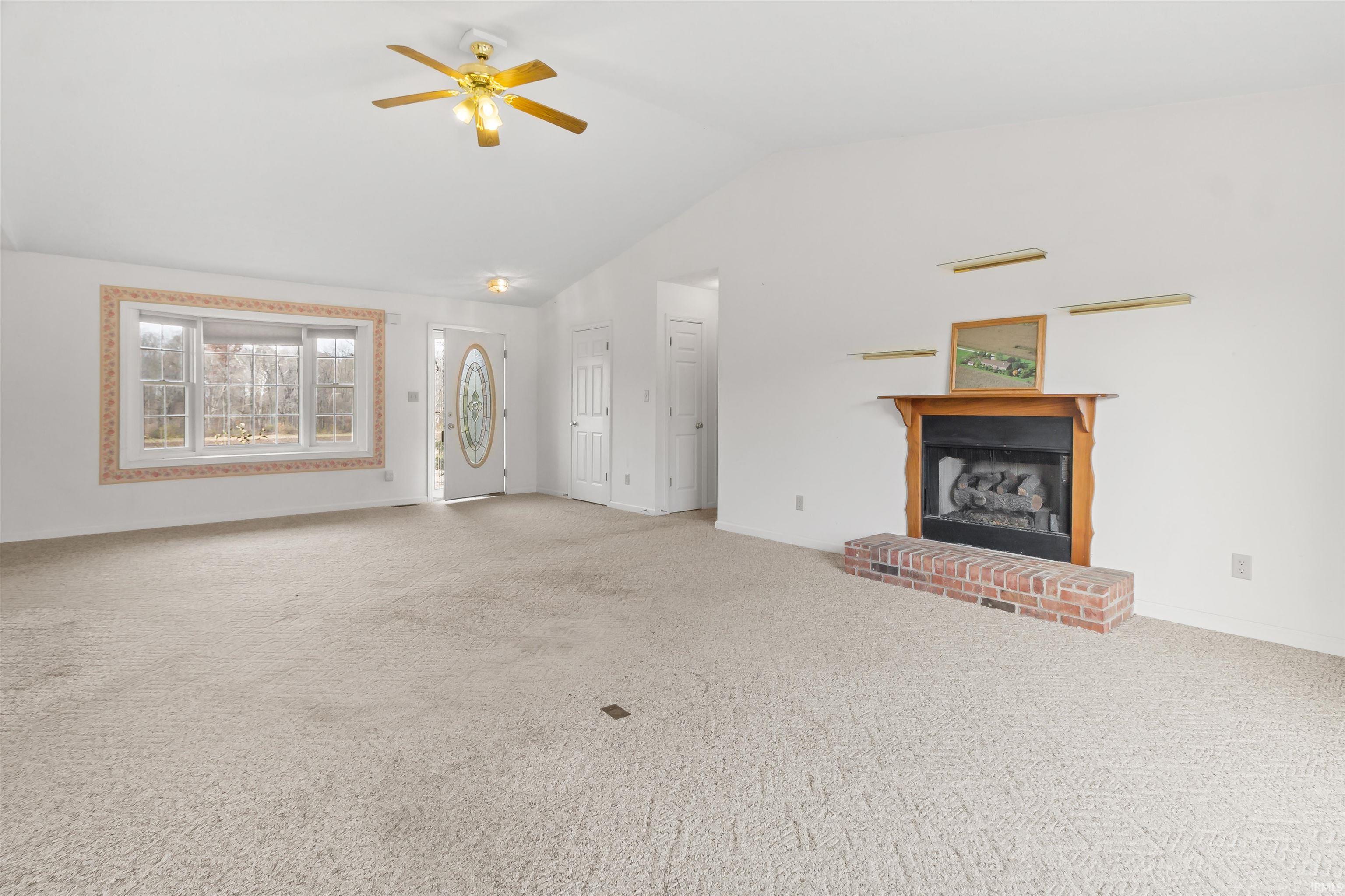 9261 E 1061 South