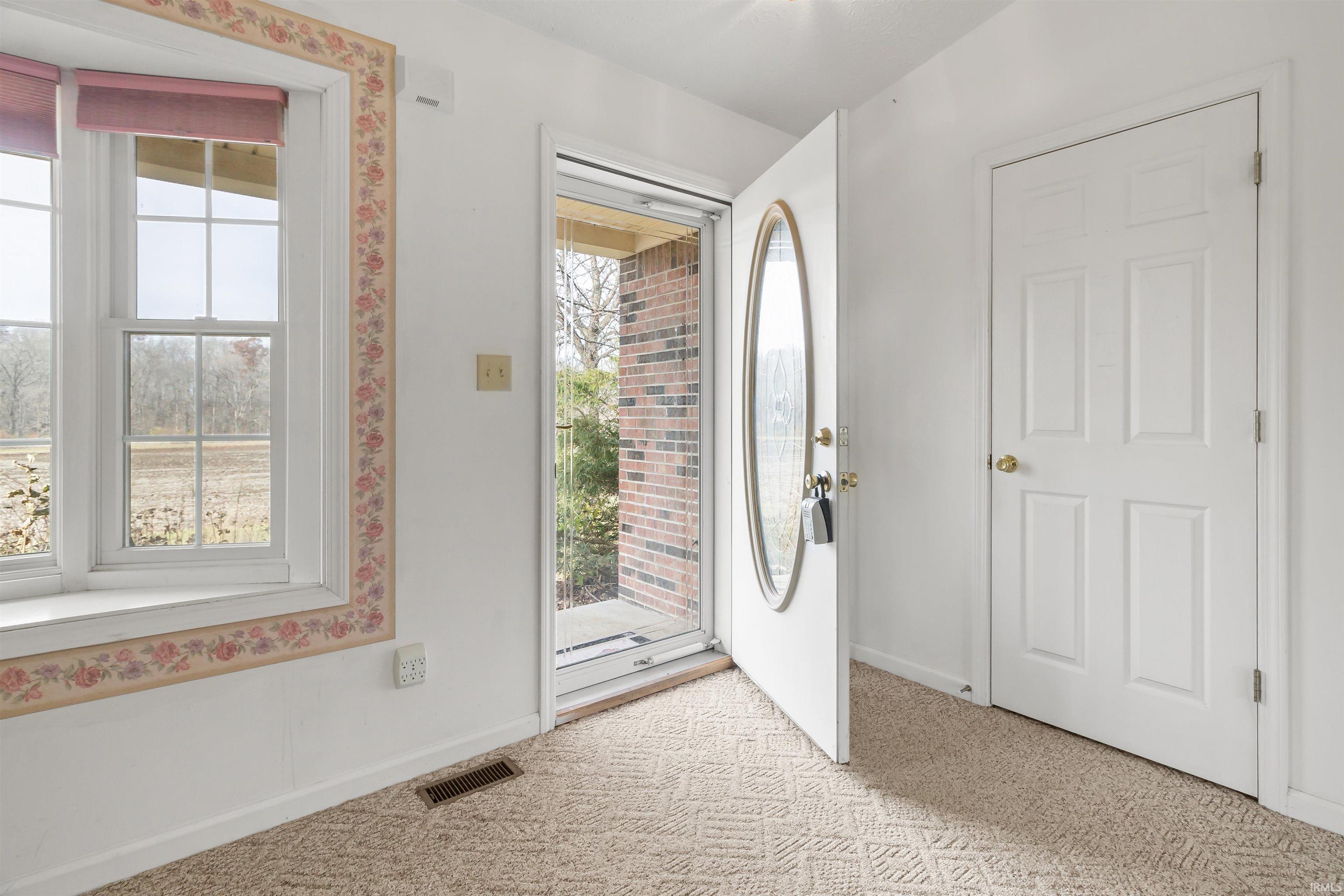 9261 E 1061 South