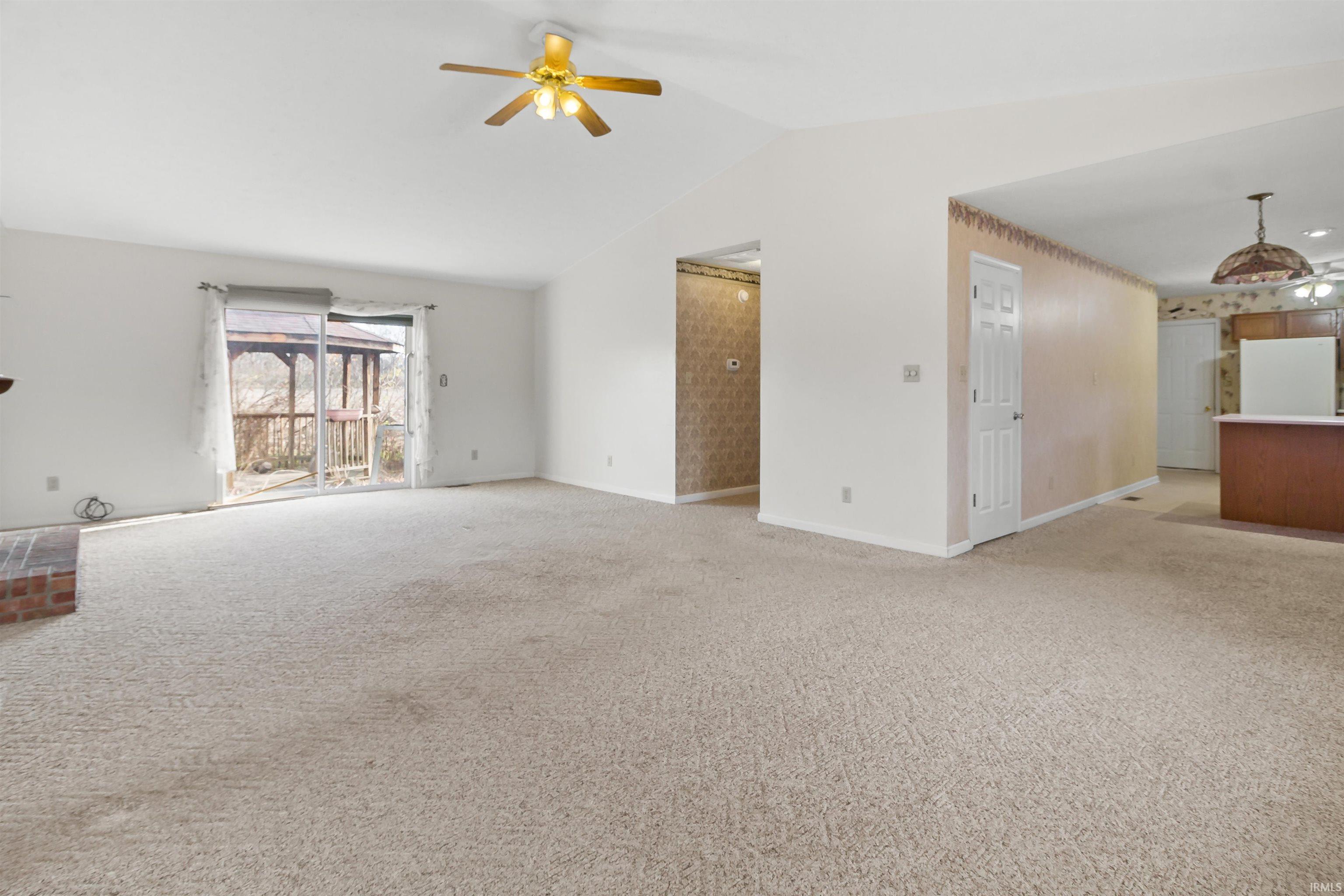 9261 E 1061 South