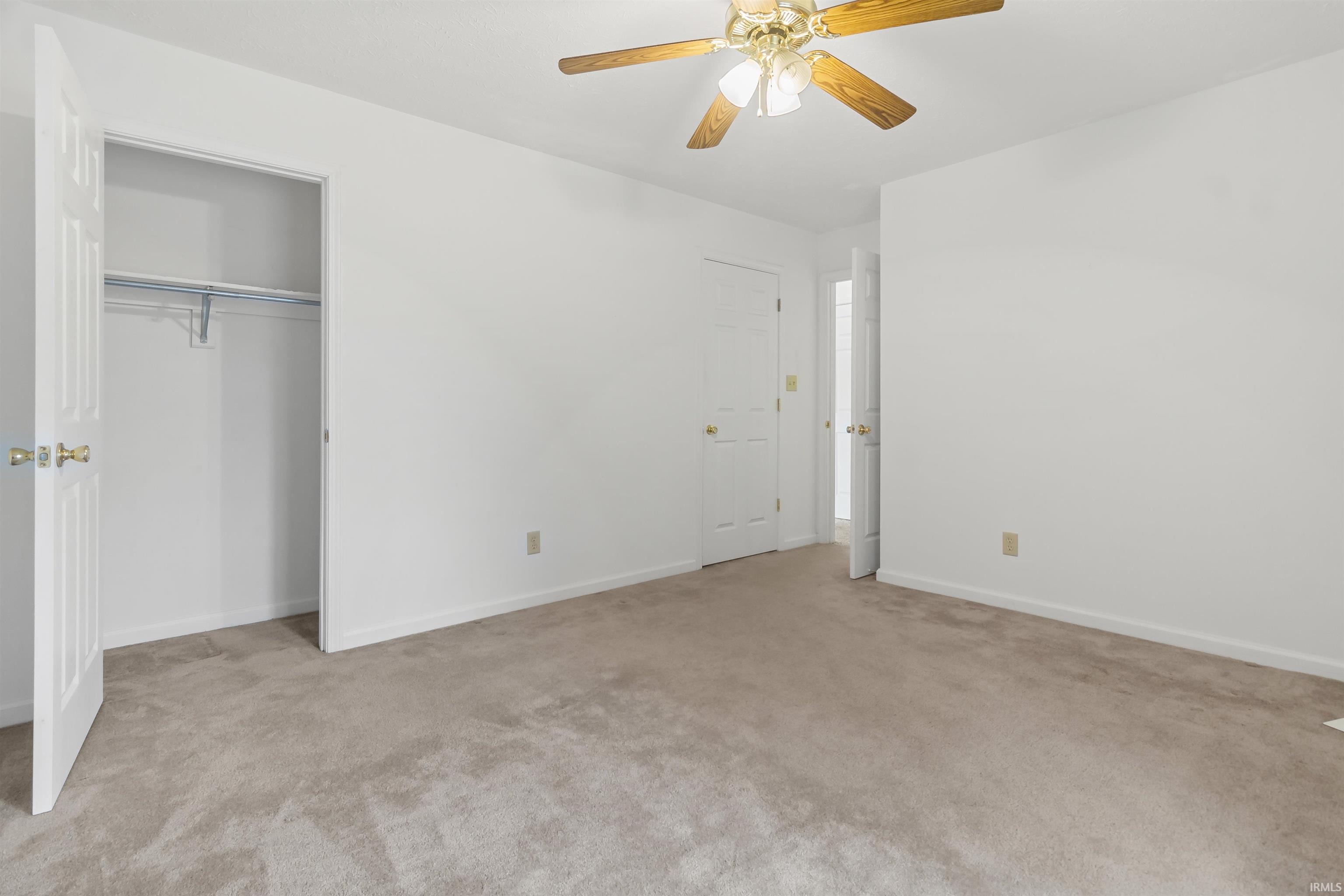 9261 E 1061 South