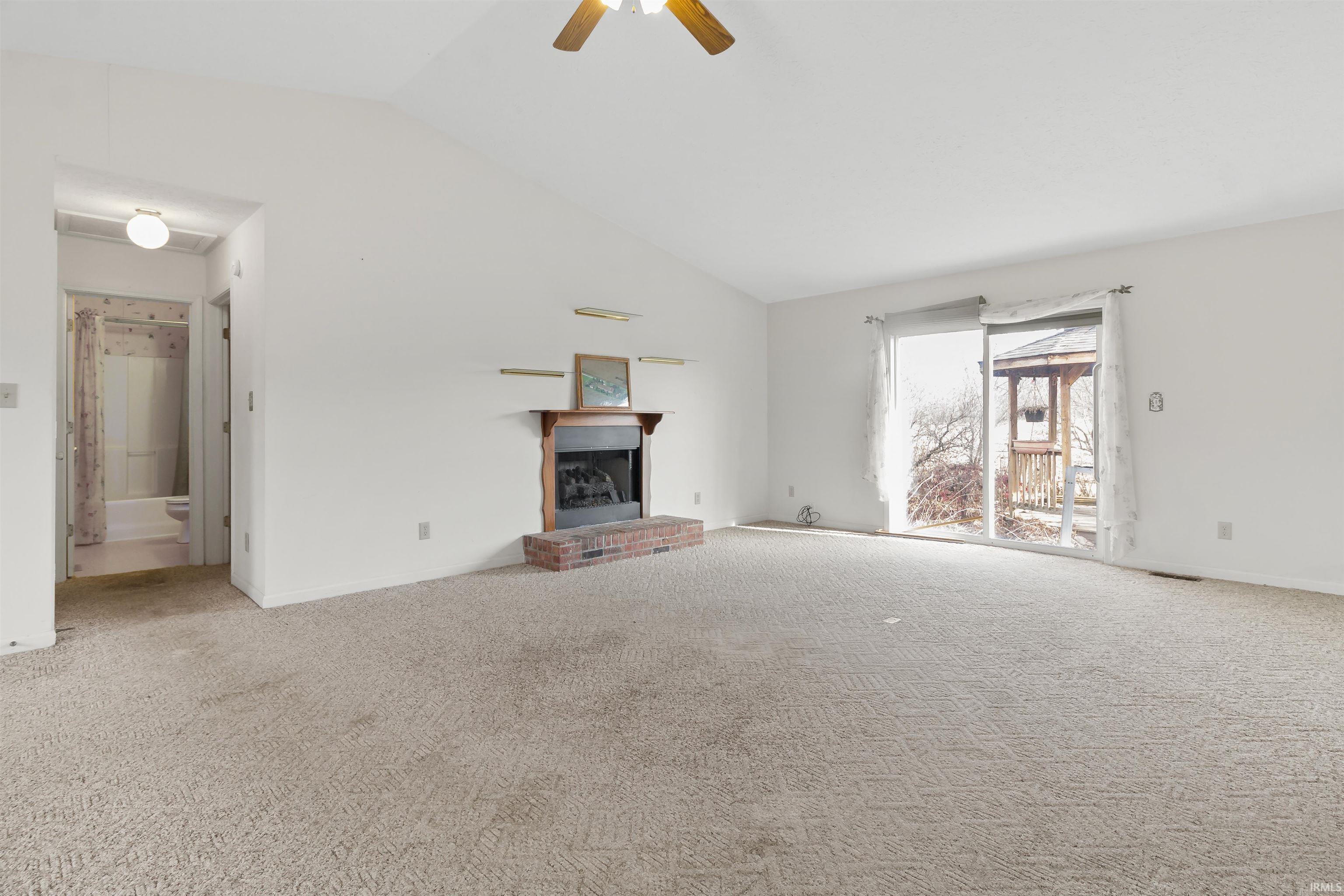 9261 E 1061 South