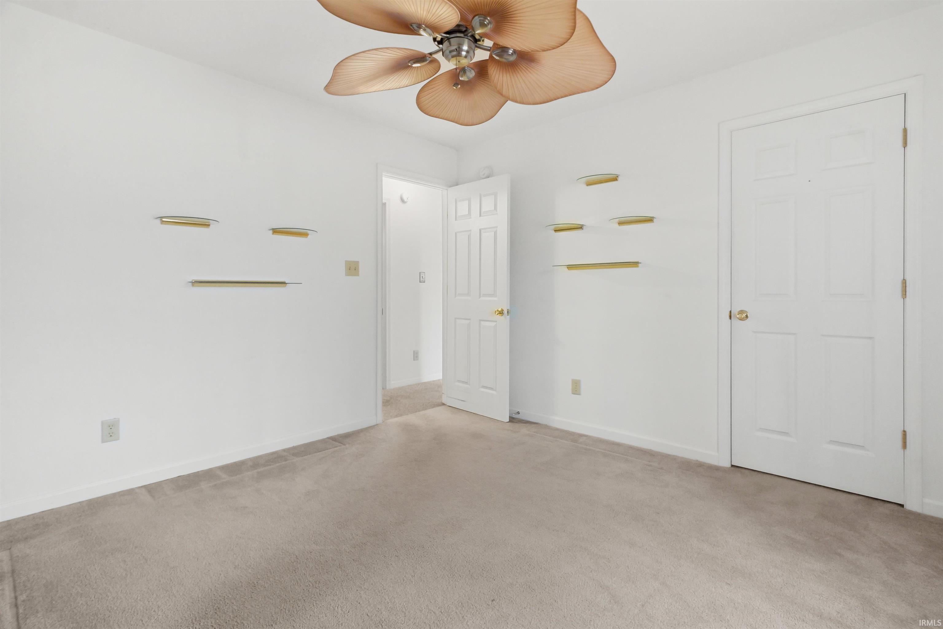 9261 E 1061 South