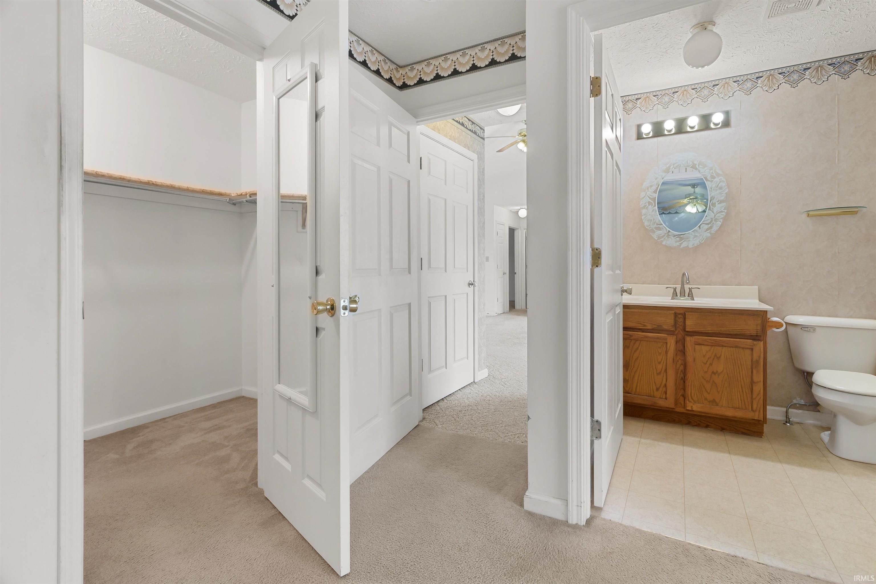 9261 E 1061 South