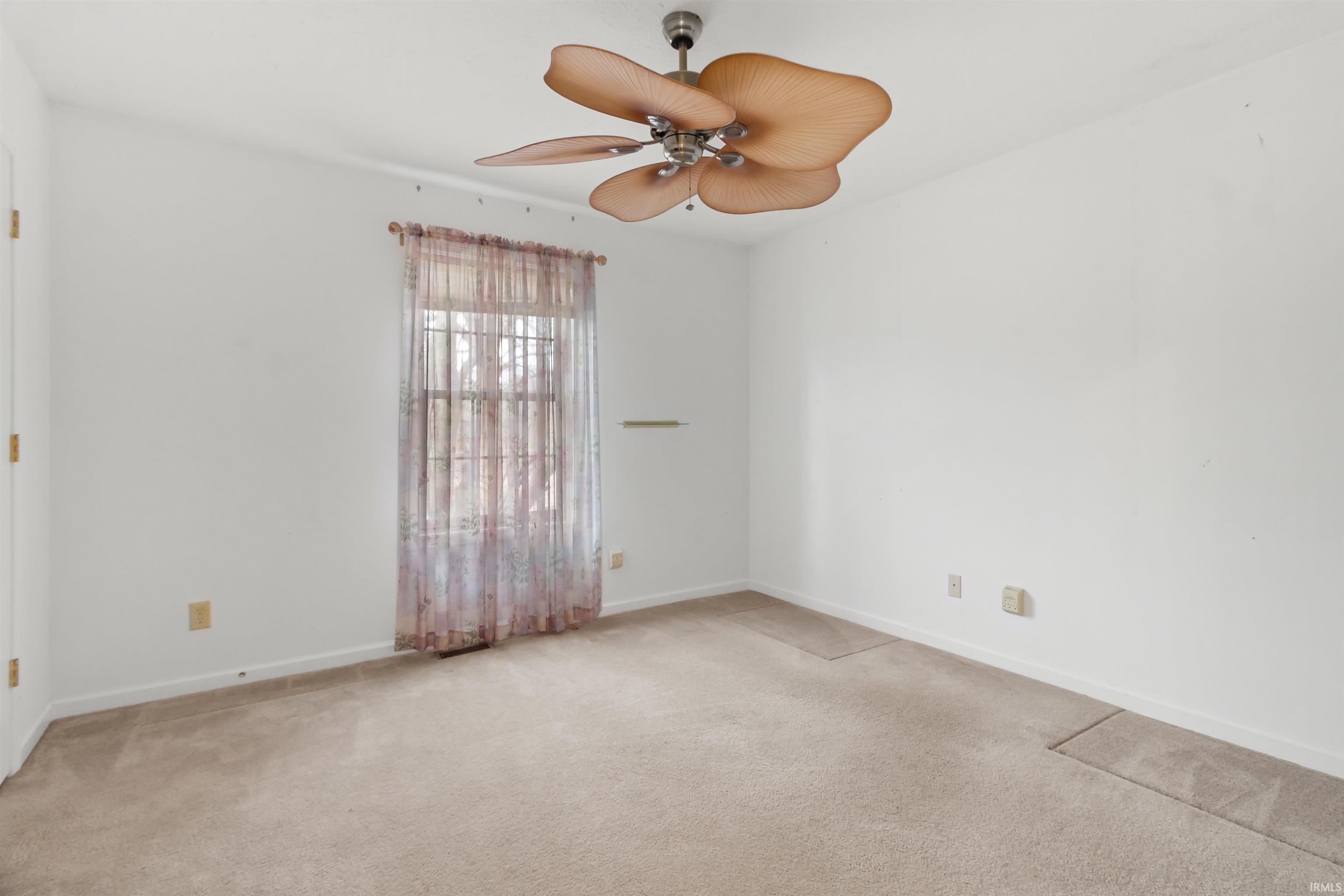 9261 E 1061 South