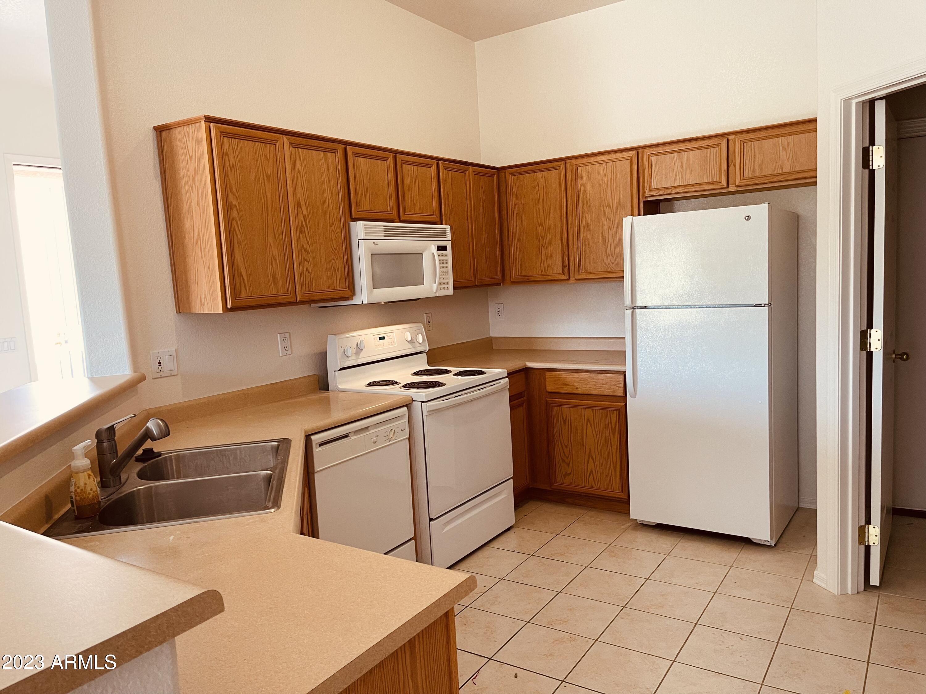 6720 E Encanto Street, 92