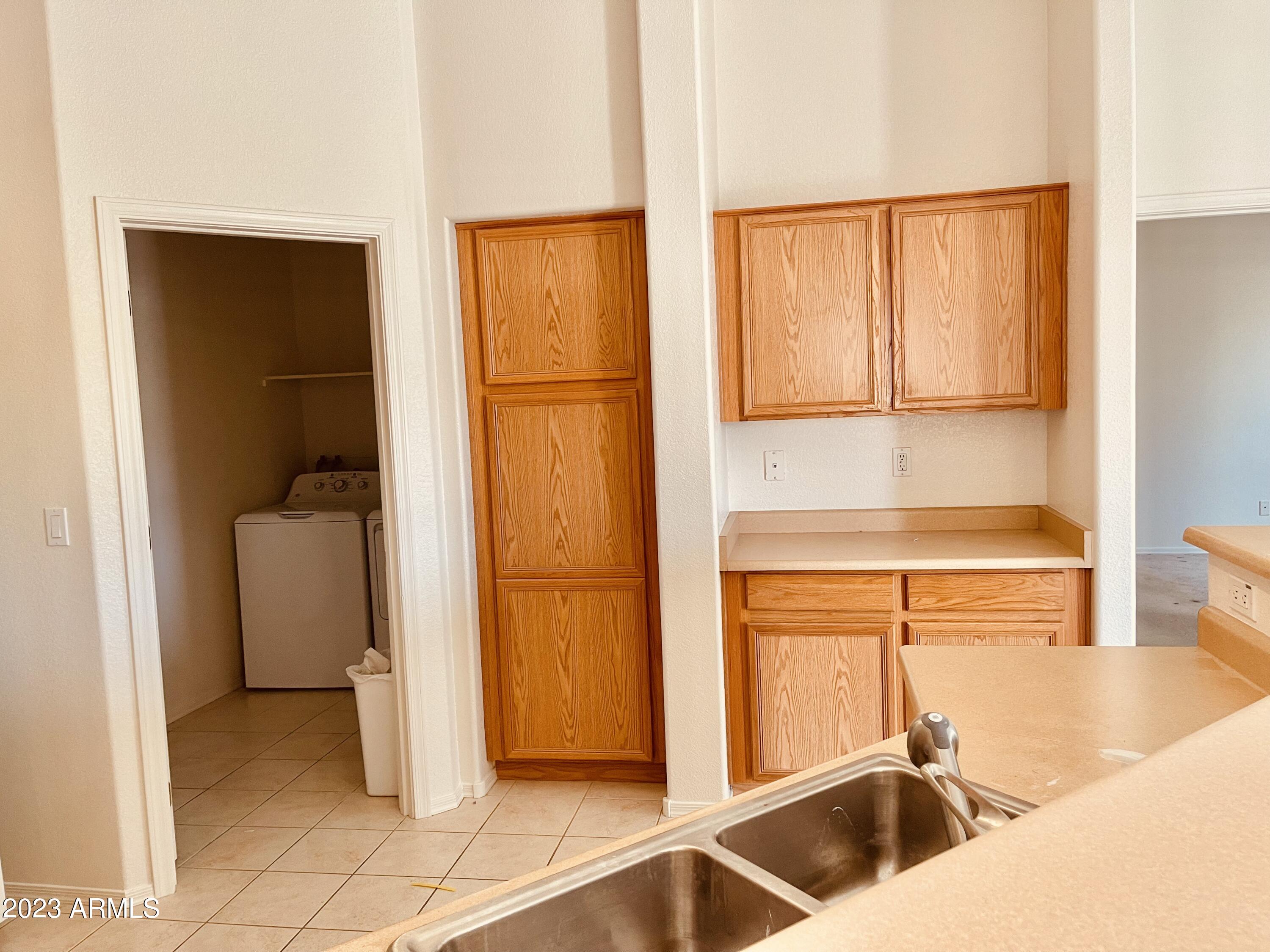 6720 E Encanto Street, 92