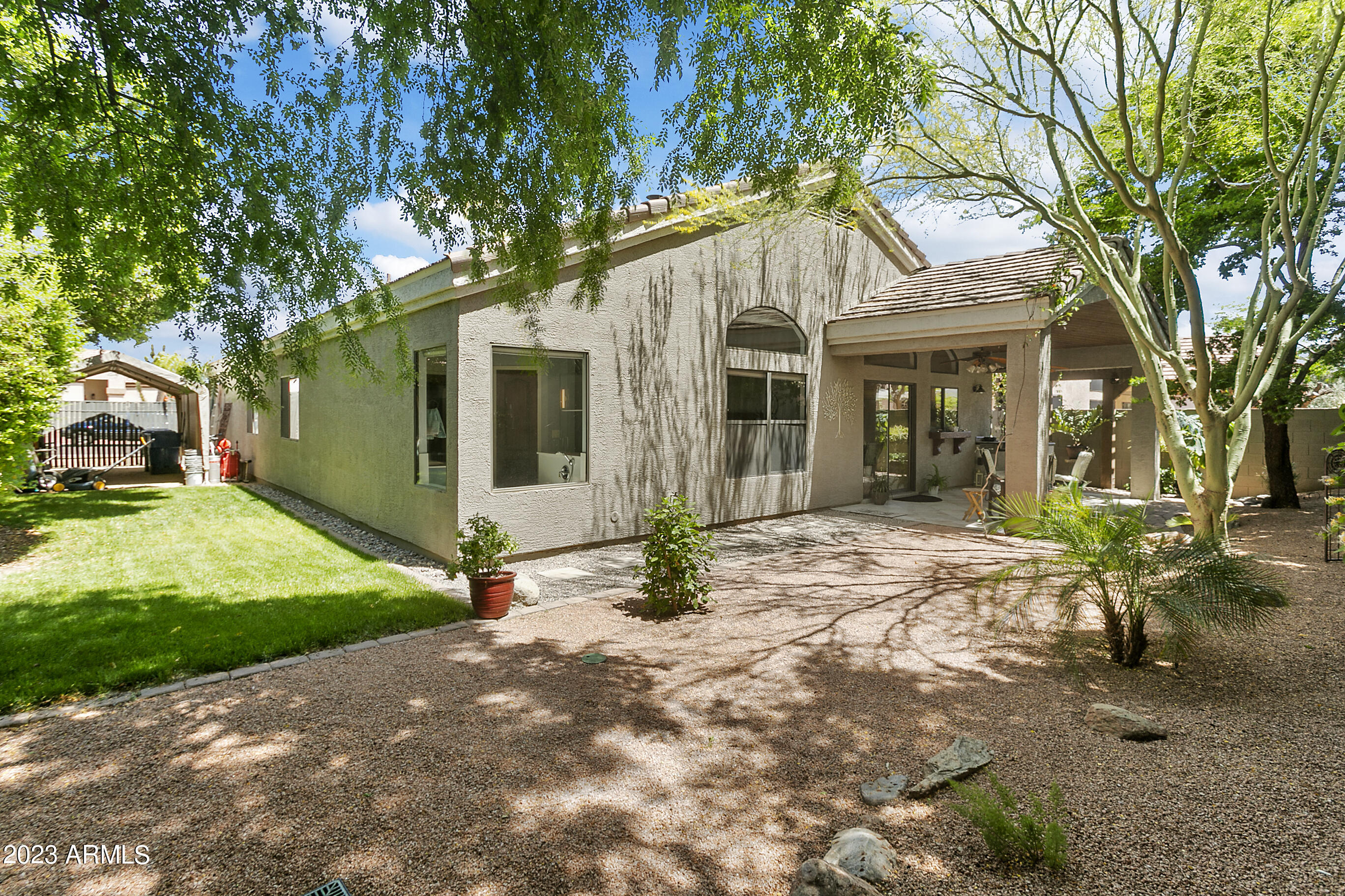 2121 E MENADOTA Drive