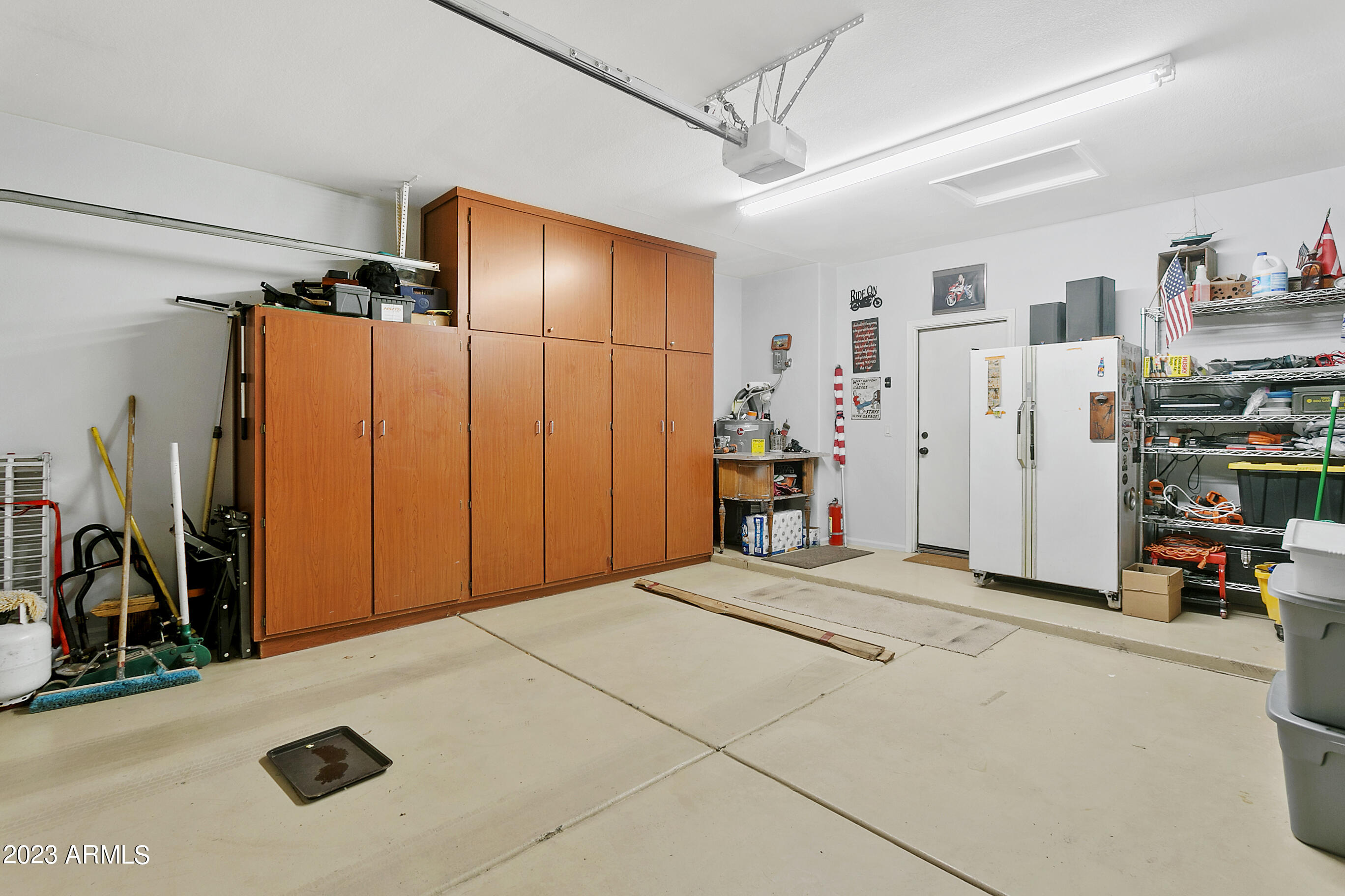 2121 E MENADOTA Drive