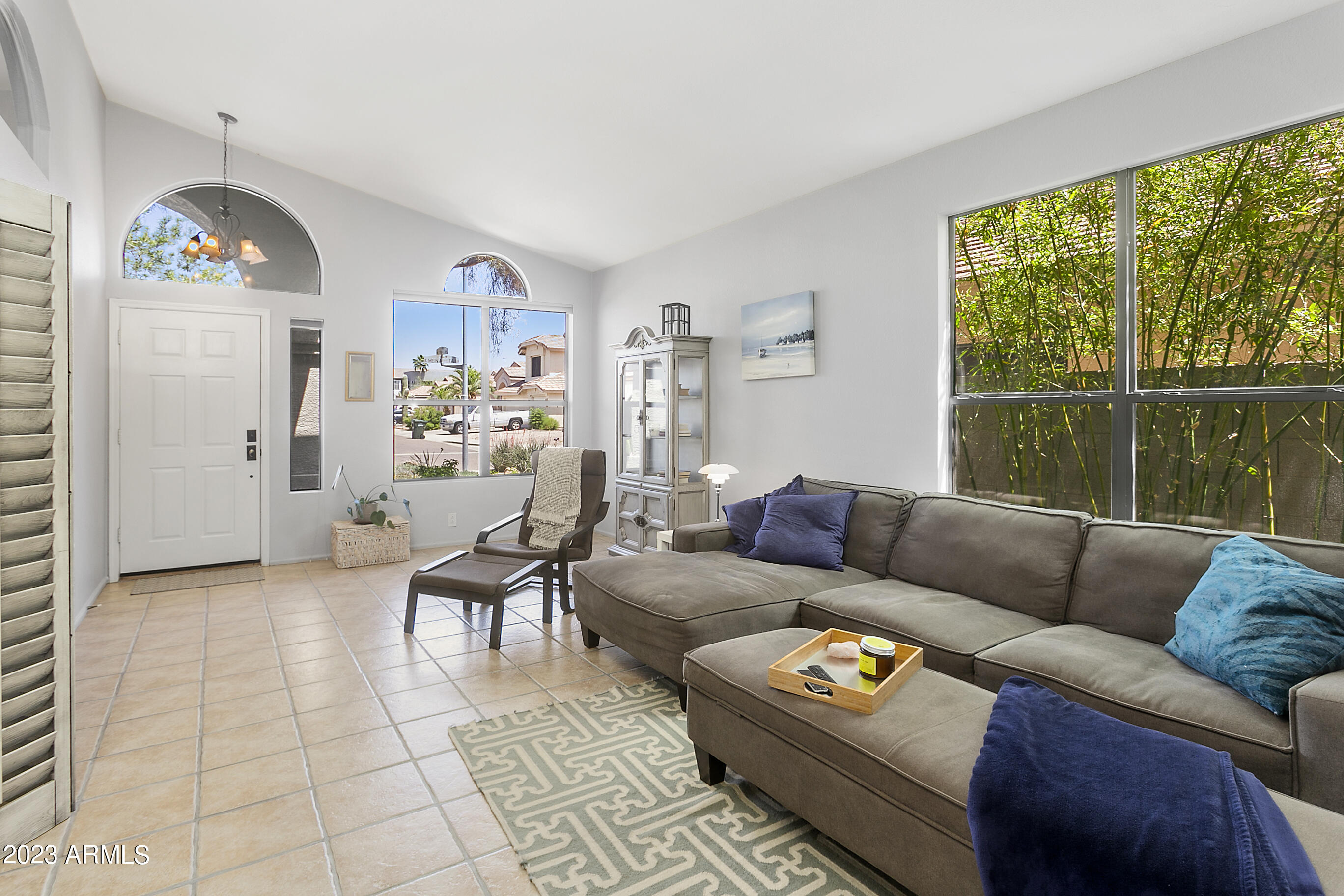 2121 E MENADOTA Drive