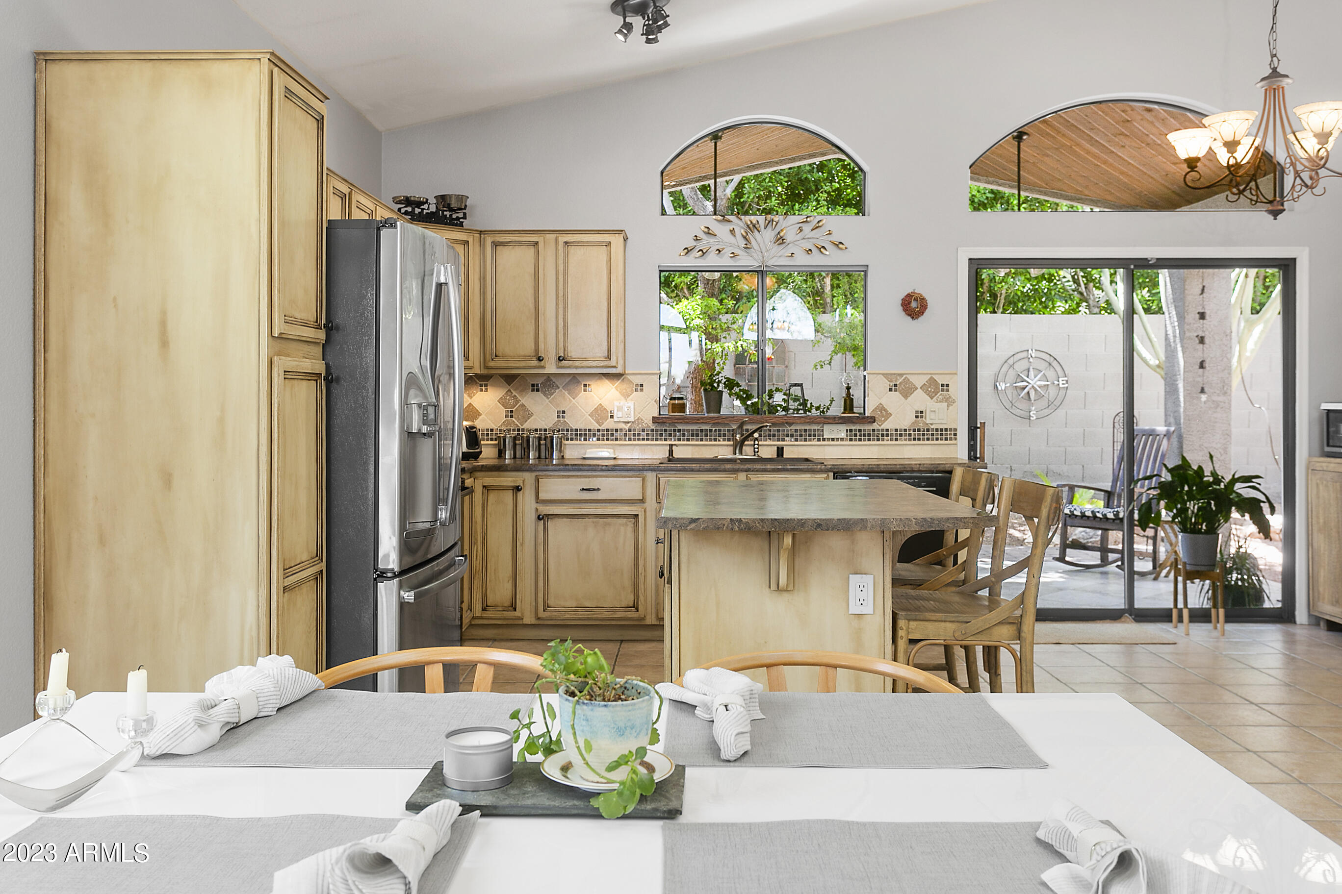 2121 E MENADOTA Drive