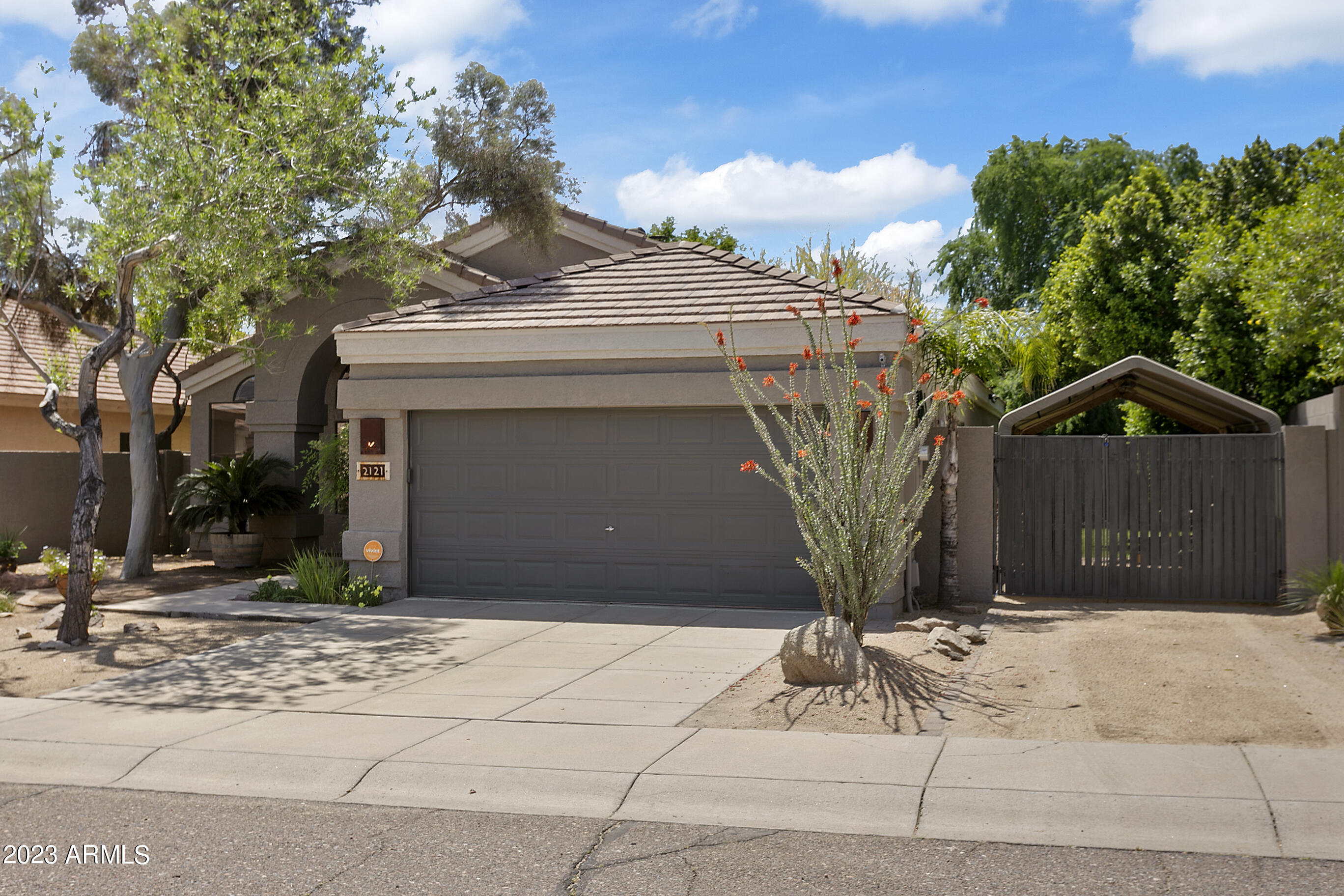 2121 E MENADOTA Drive