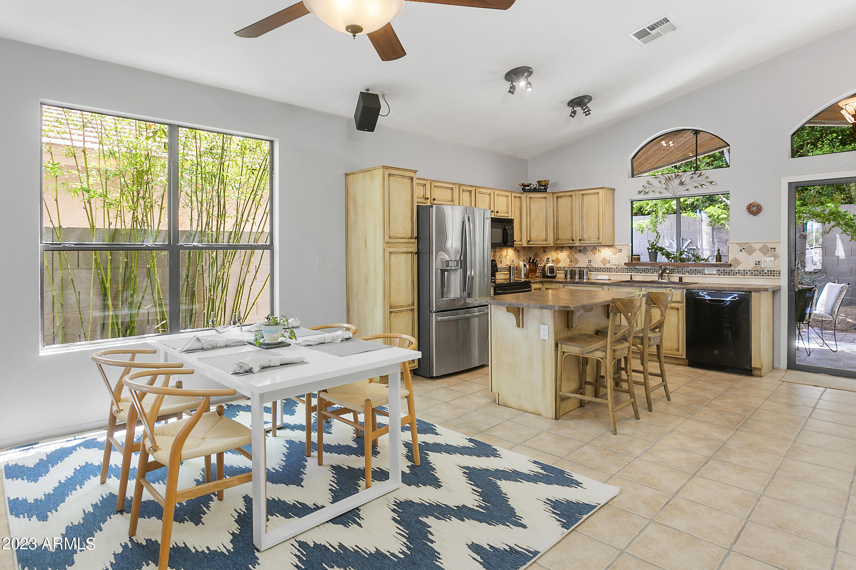 2121 E MENADOTA Drive