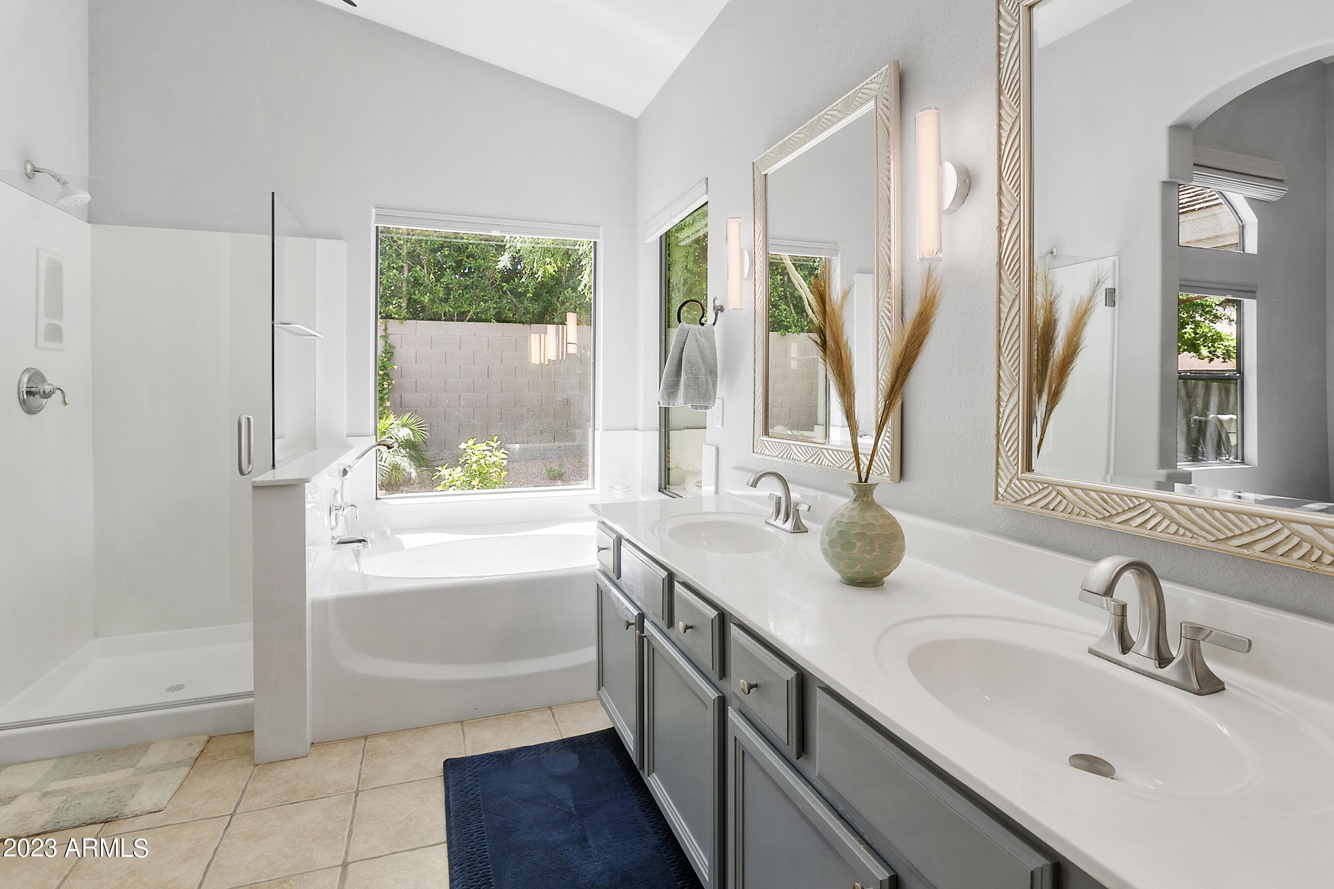 2121 E MENADOTA Drive