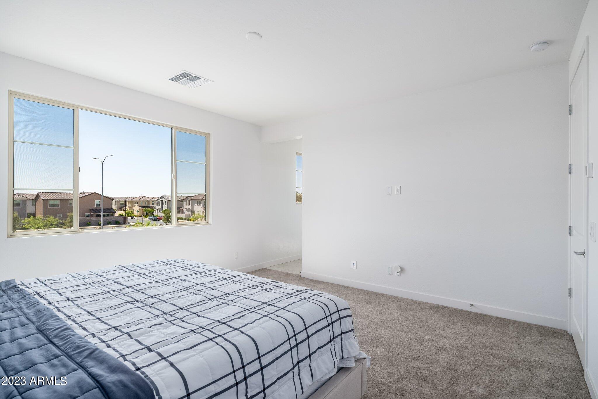5832 S ABBEY