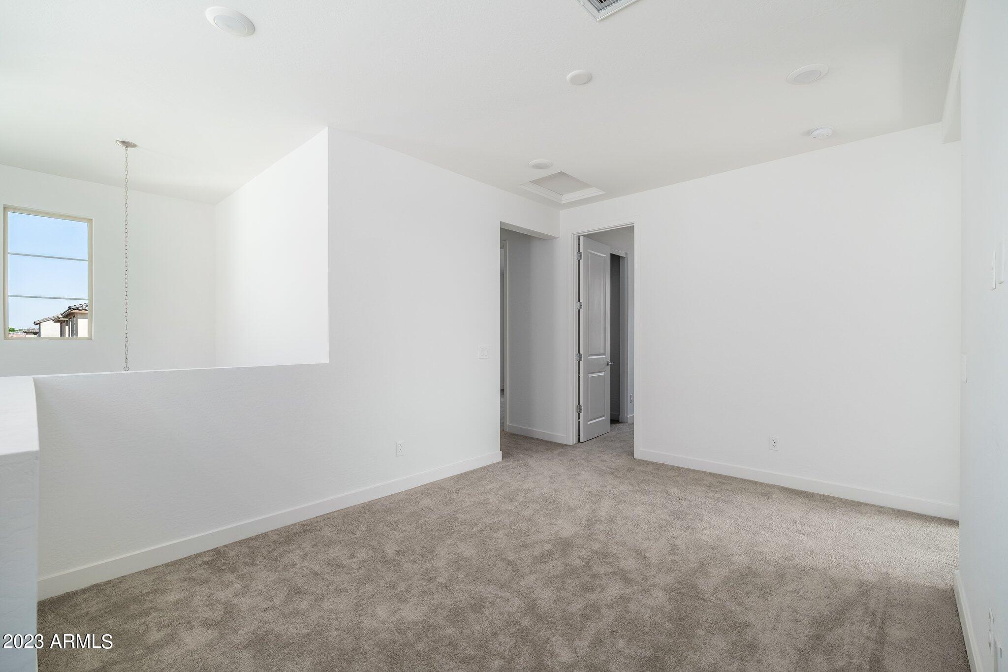 5832 S ABBEY
