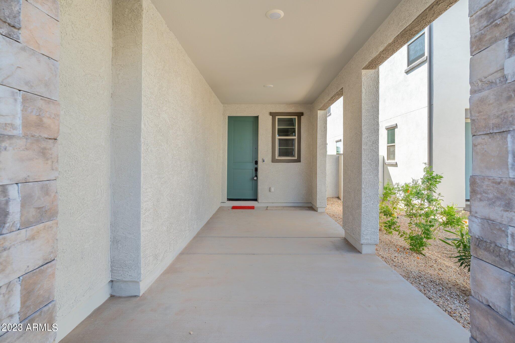 5832 S ABBEY