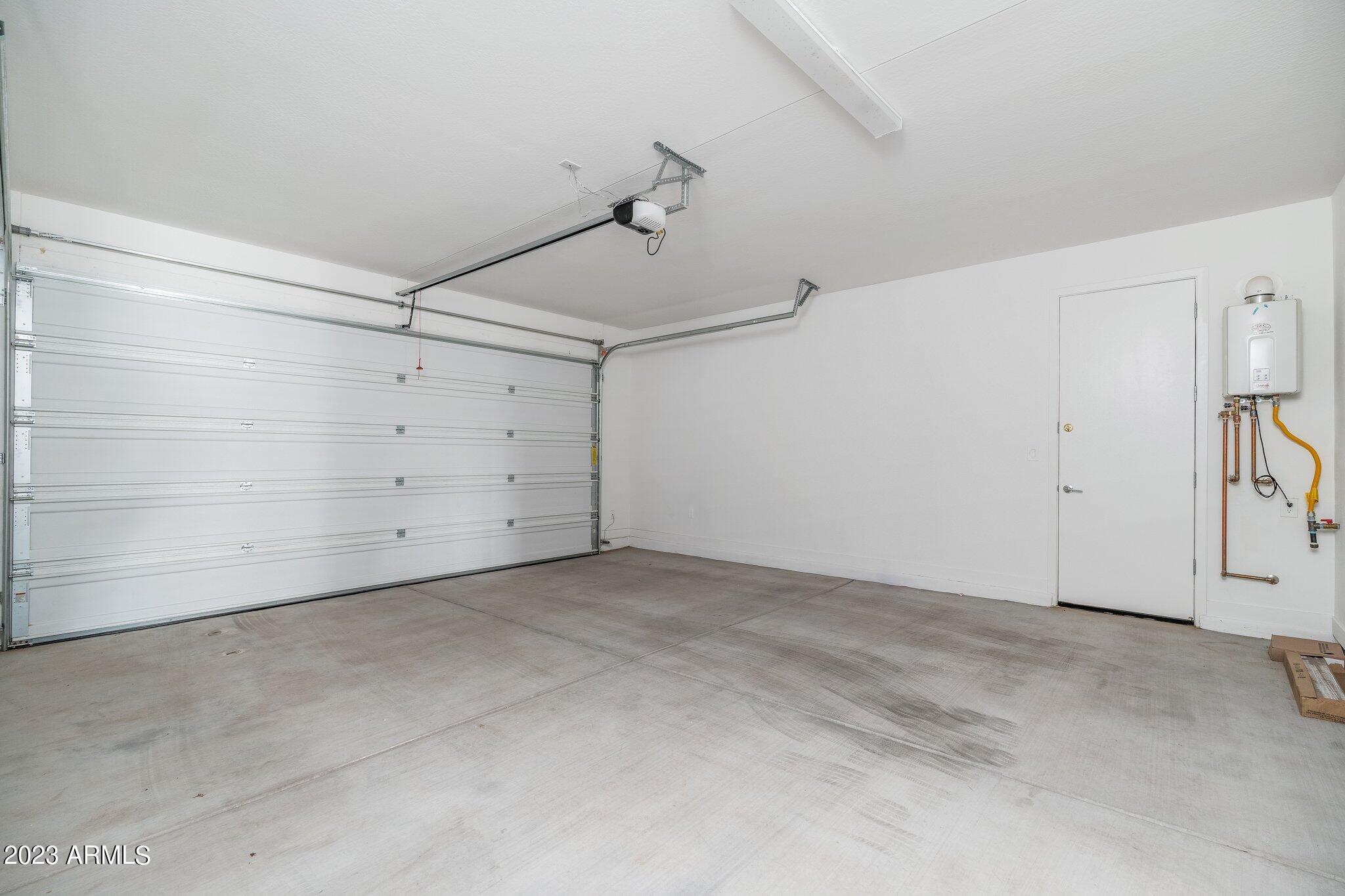 5832 S ABBEY