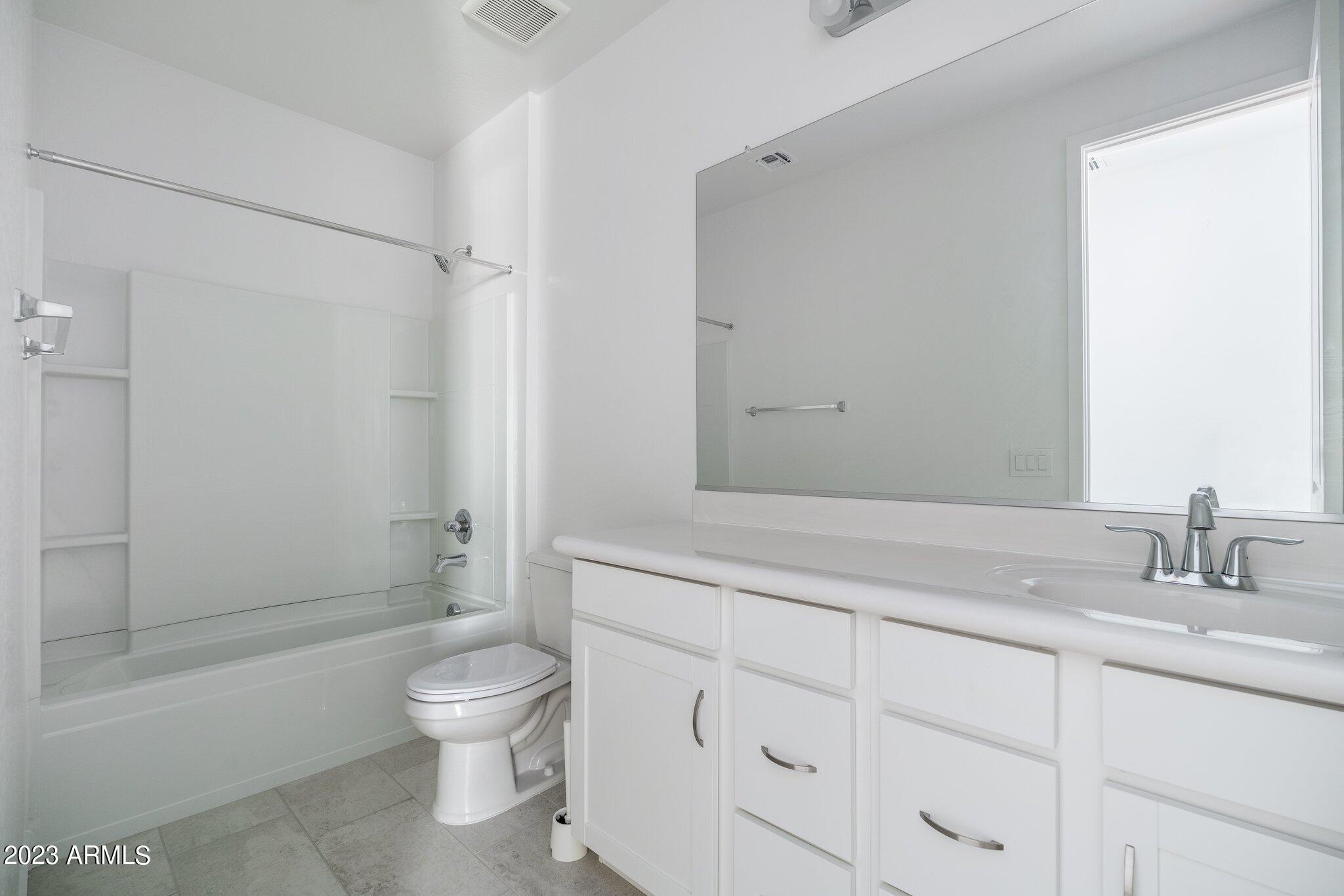 5832 S ABBEY