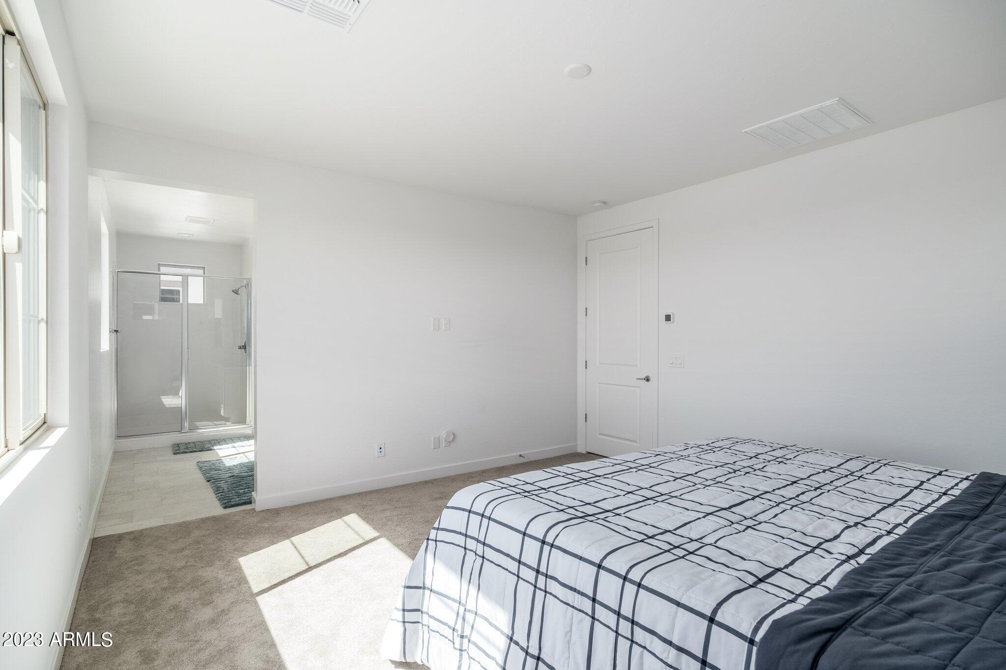 5832 S ABBEY