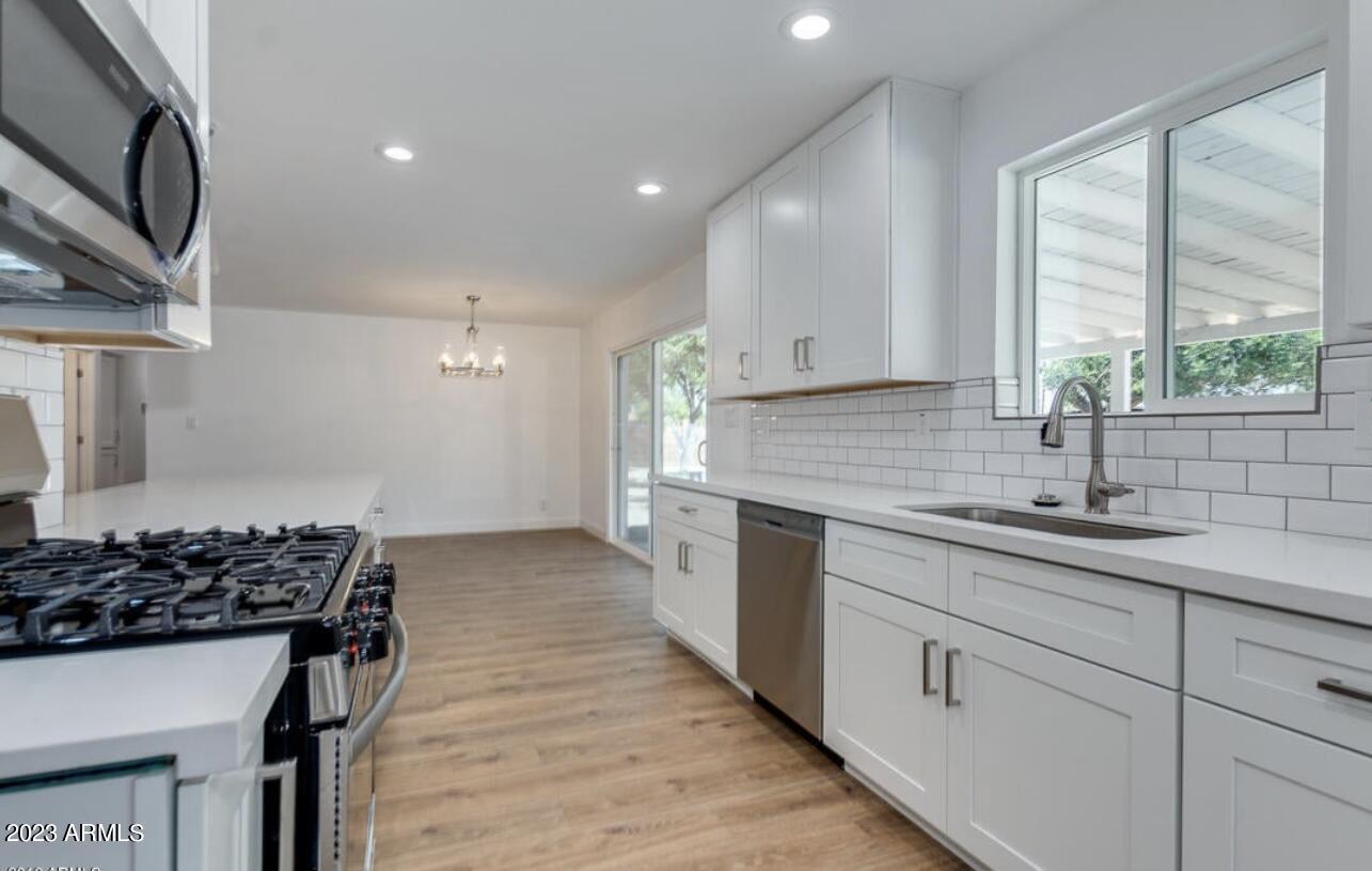 1809 E CONCORDA Drive