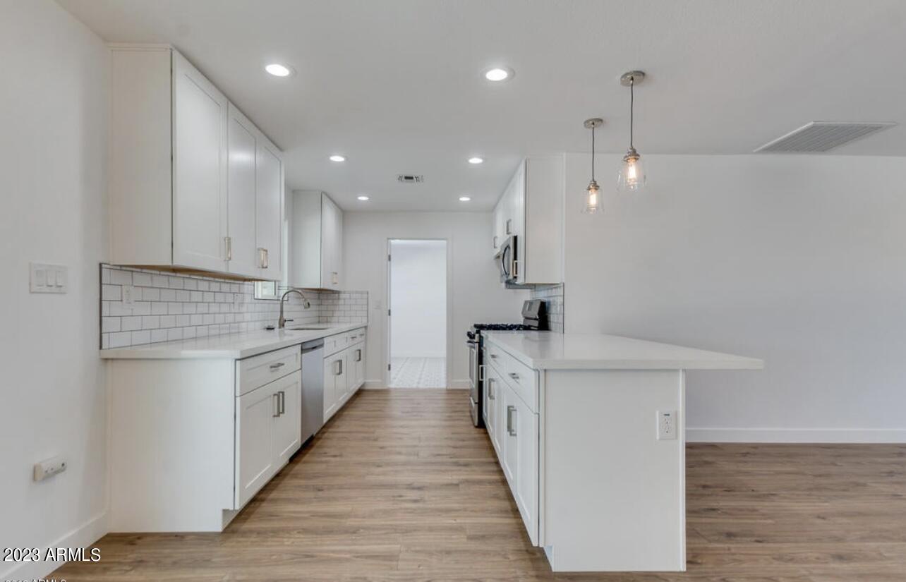 1809 E CONCORDA Drive