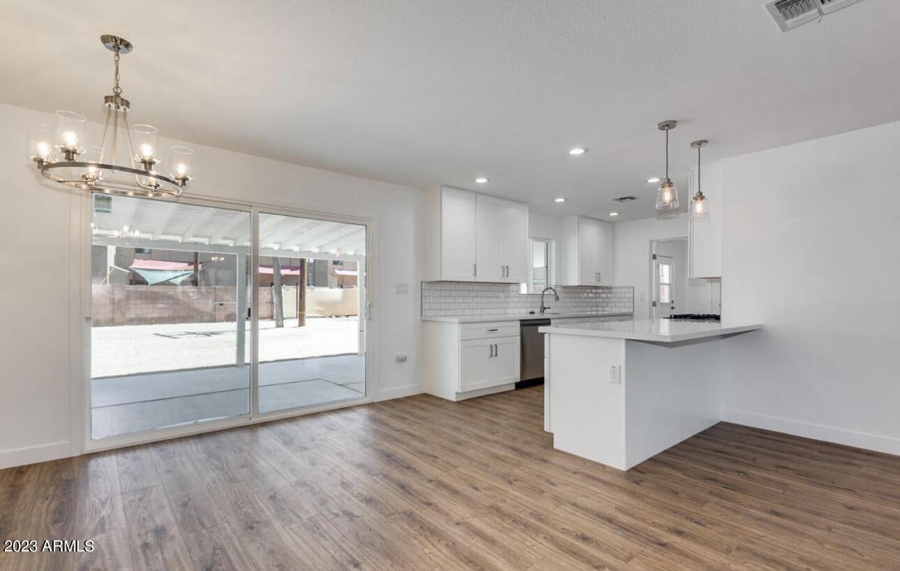 1809 E CONCORDA Drive