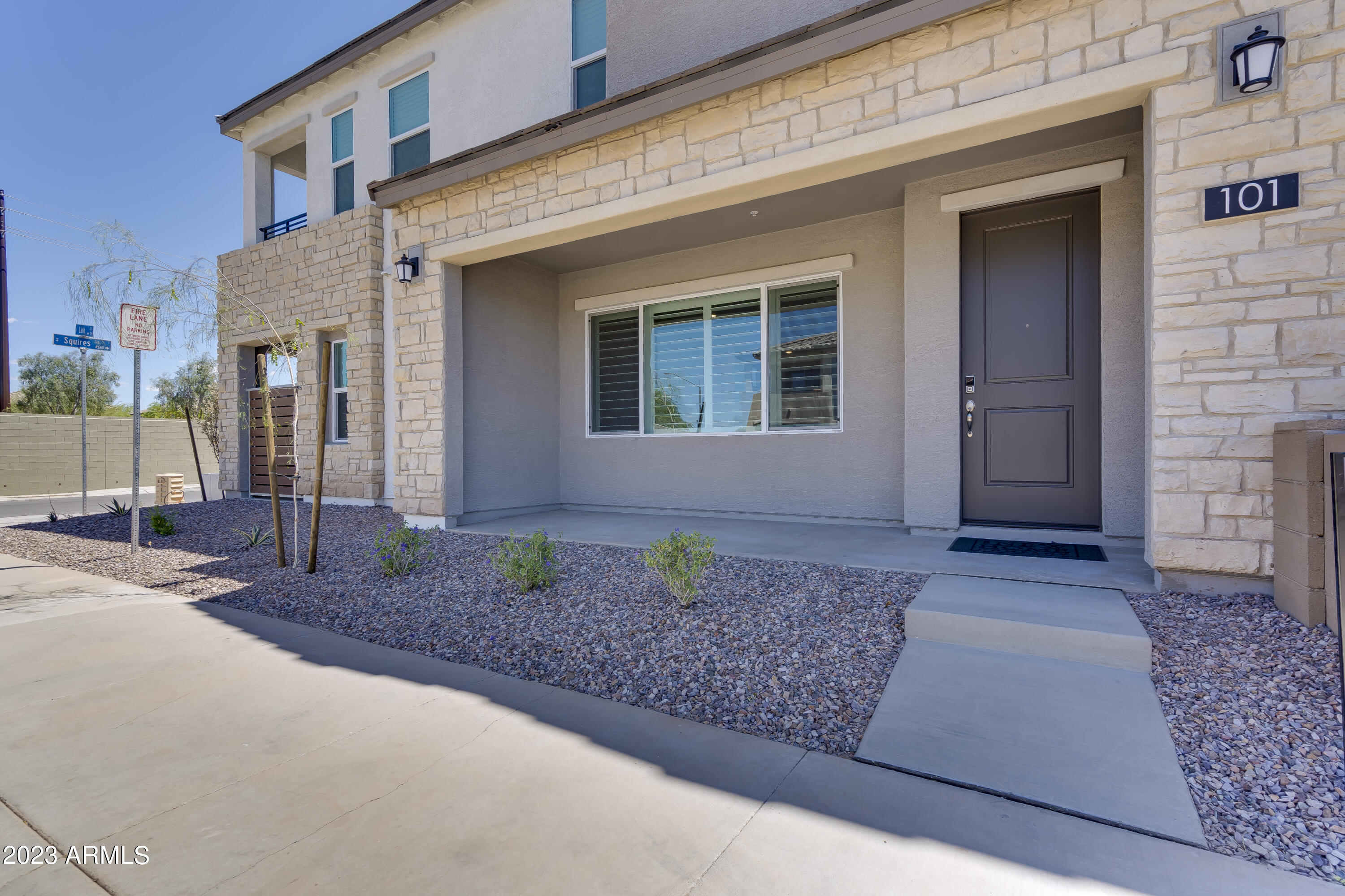 773 E LARK Street, 101