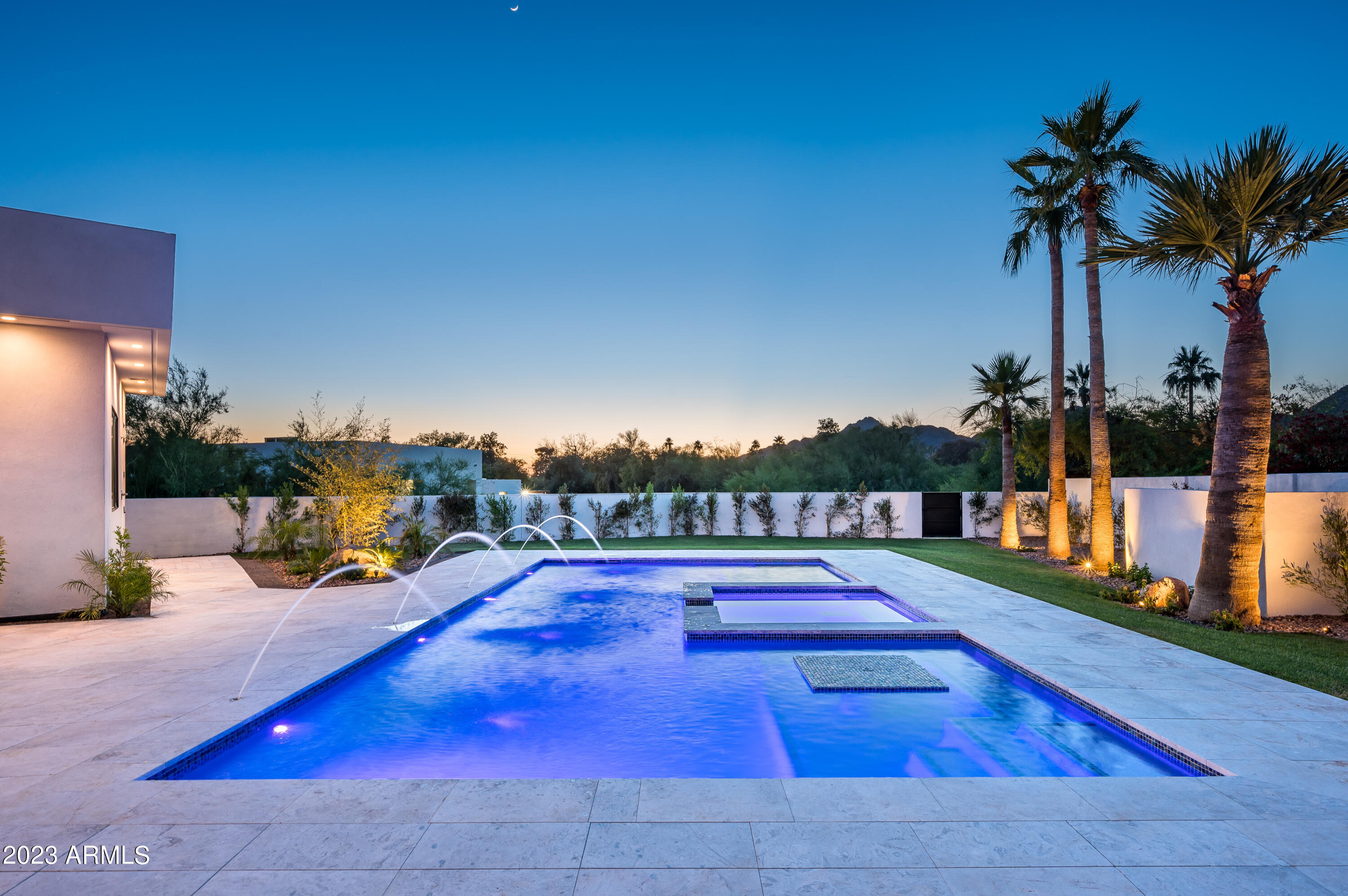 4502 E SOLANO Drive
