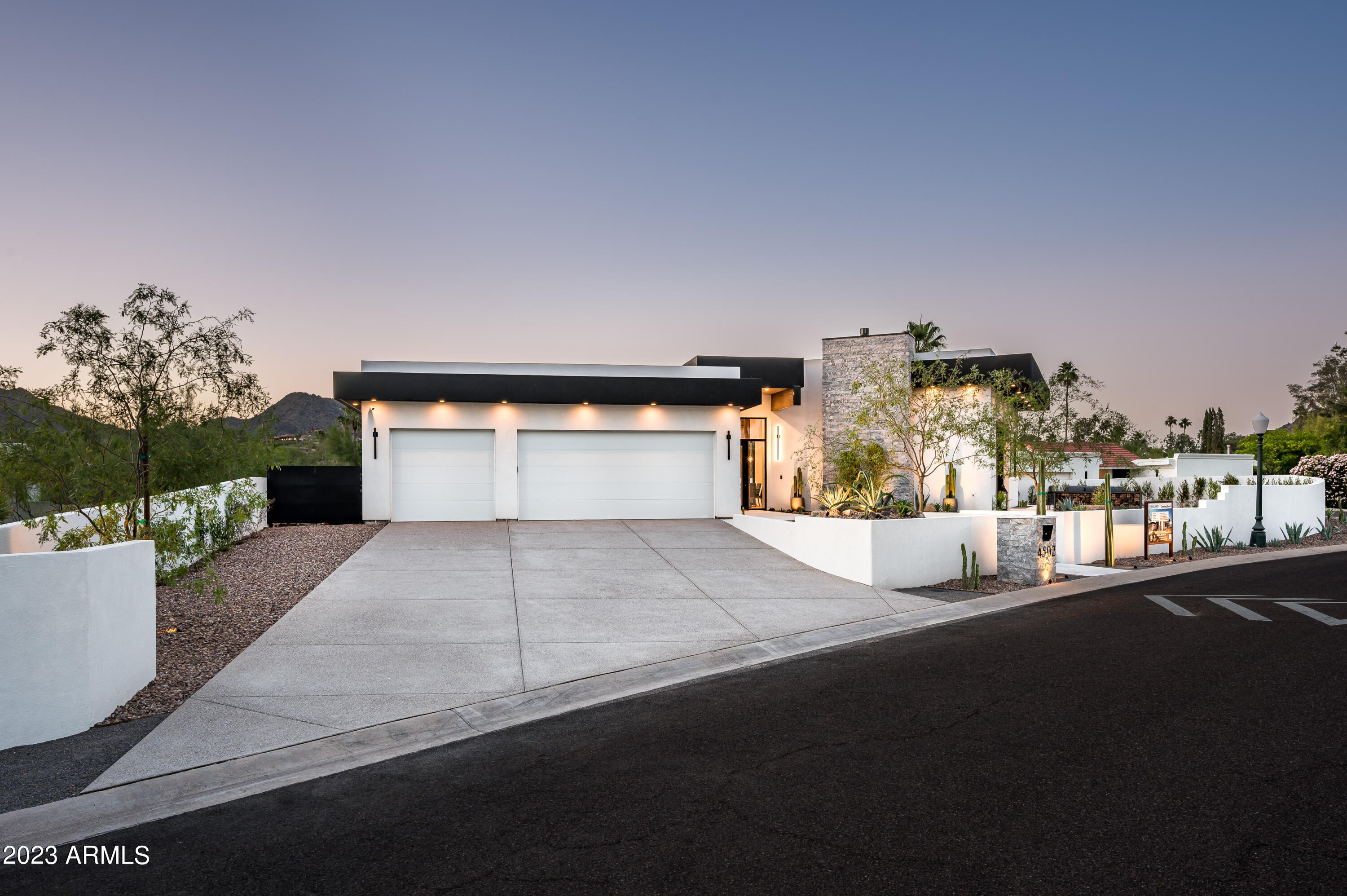 4502 E SOLANO Drive