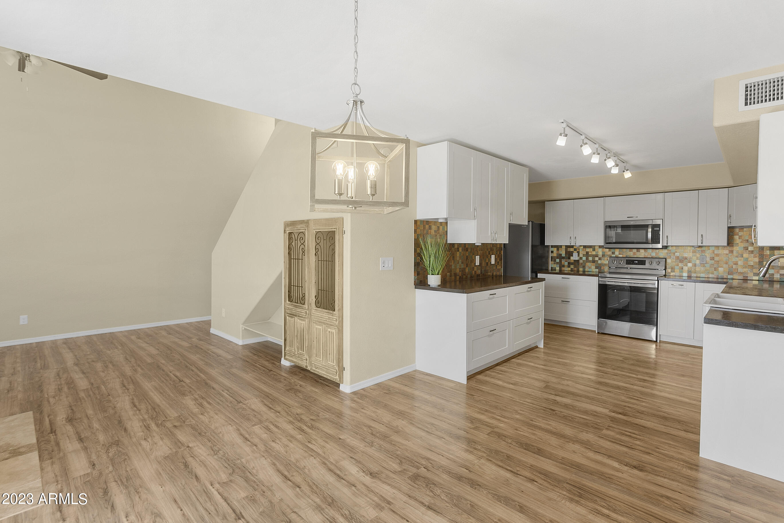 1175 W SALMON Court