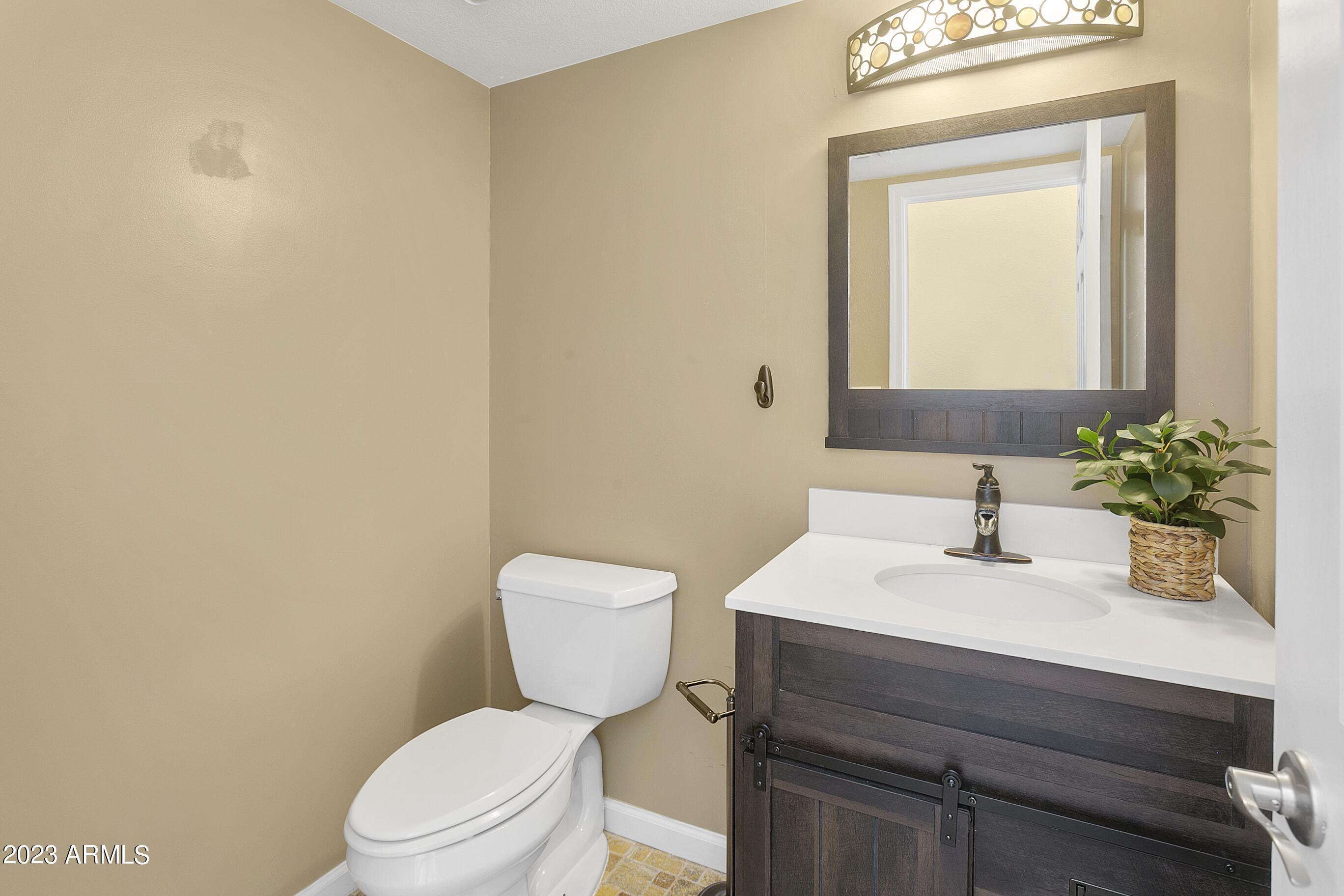 1175 W SALMON Court