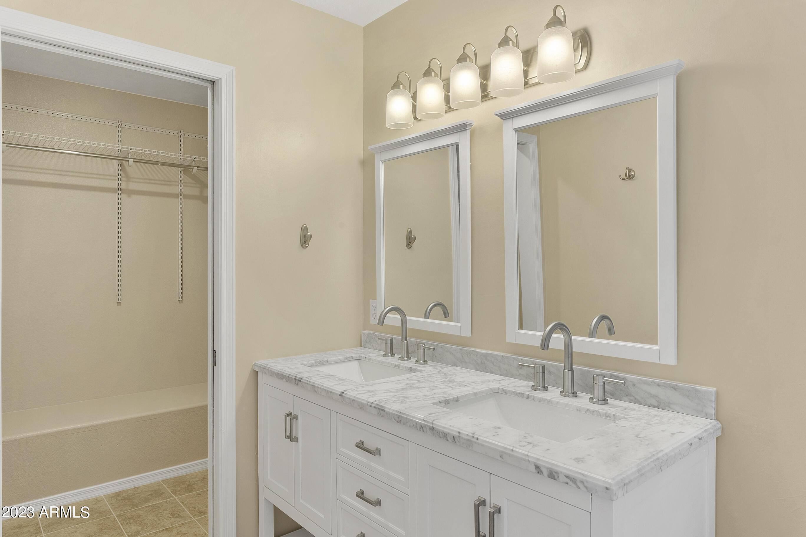 1175 W SALMON Court