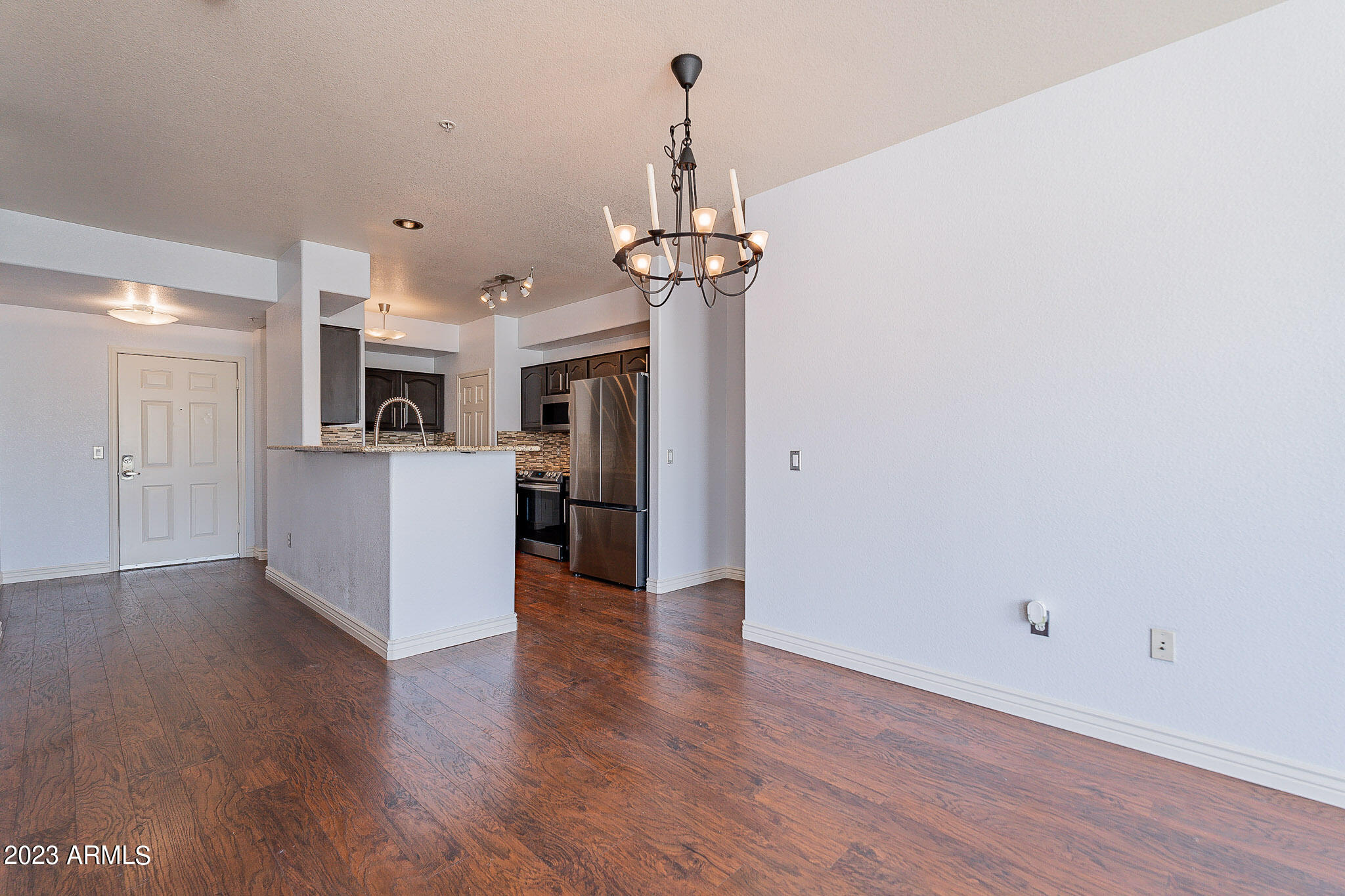 435 W RIO SALADO Parkway, 306