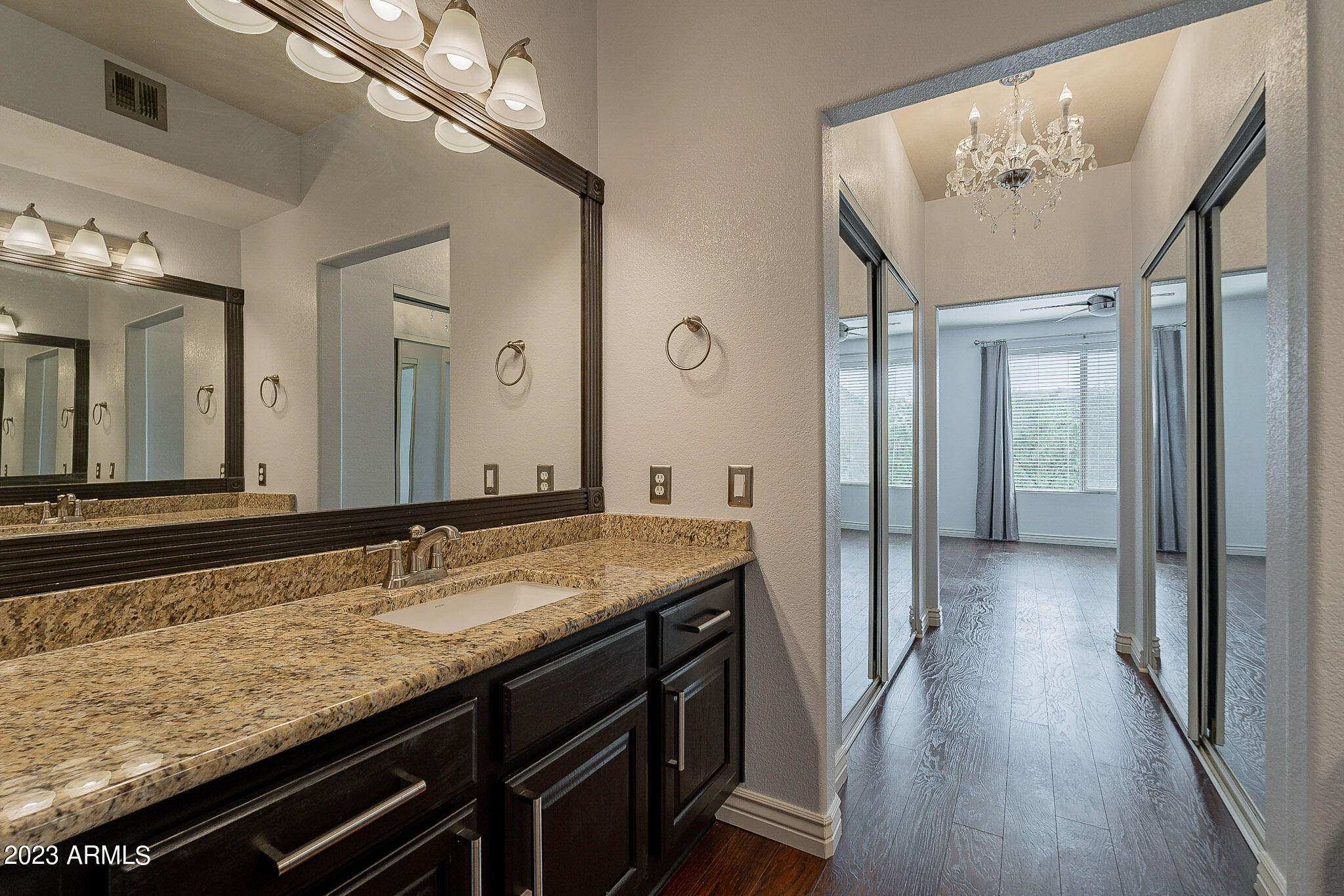 435 W RIO SALADO Parkway, 306