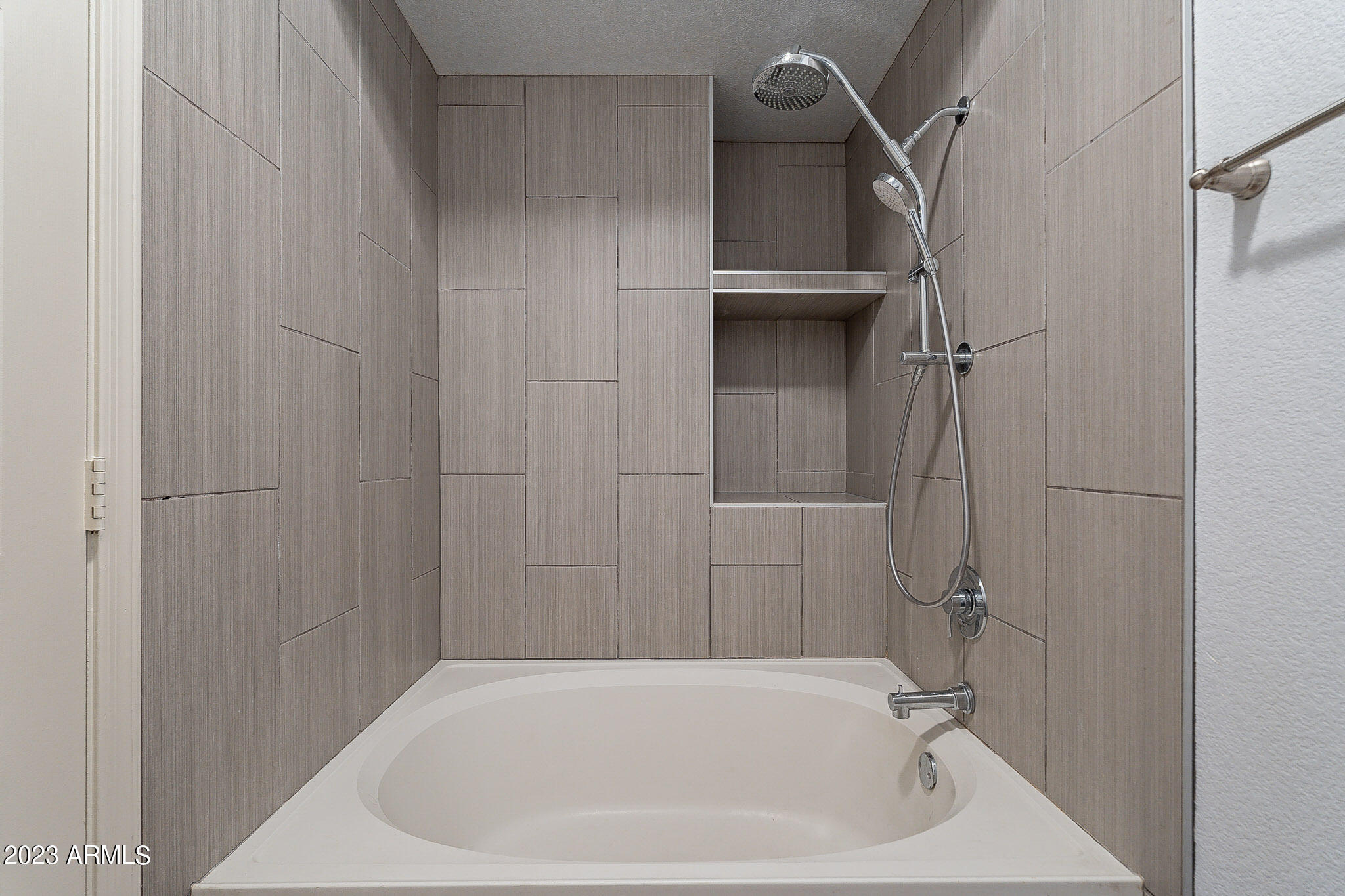 435 W RIO SALADO Parkway, 306