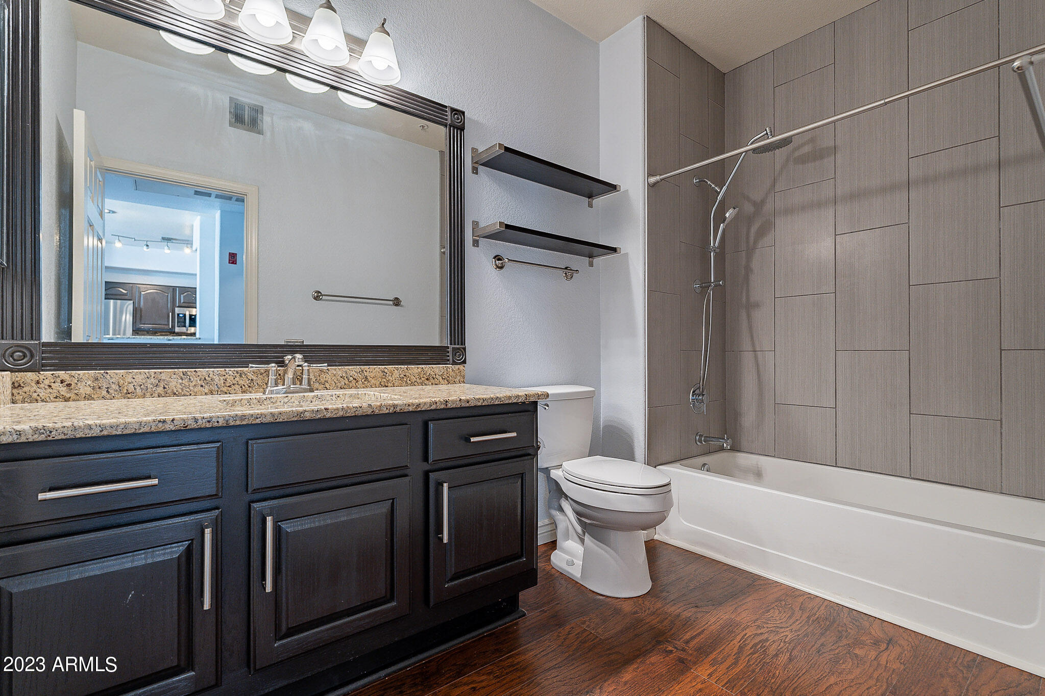 435 W RIO SALADO Parkway, 306