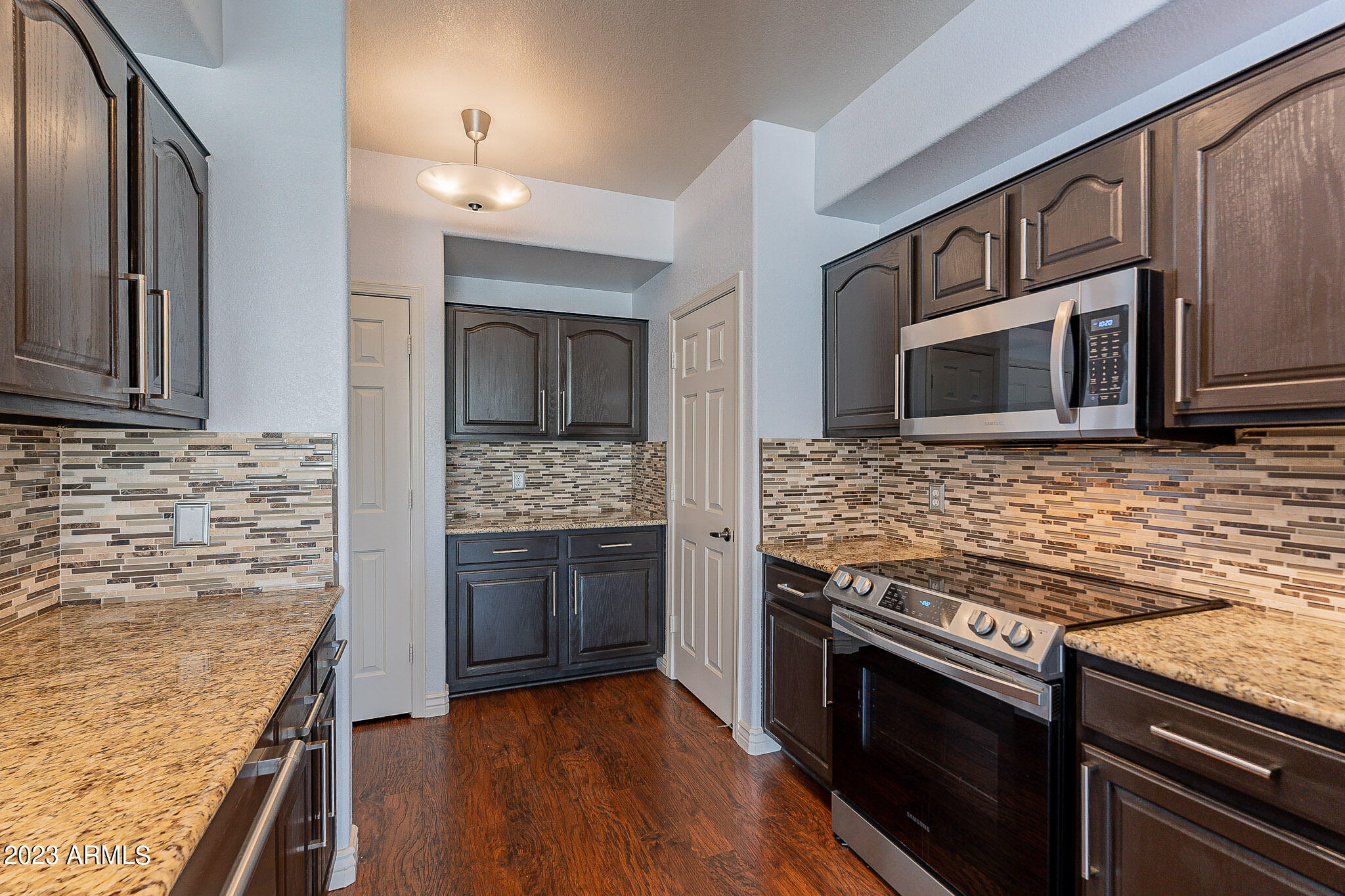 435 W RIO SALADO Parkway, 306